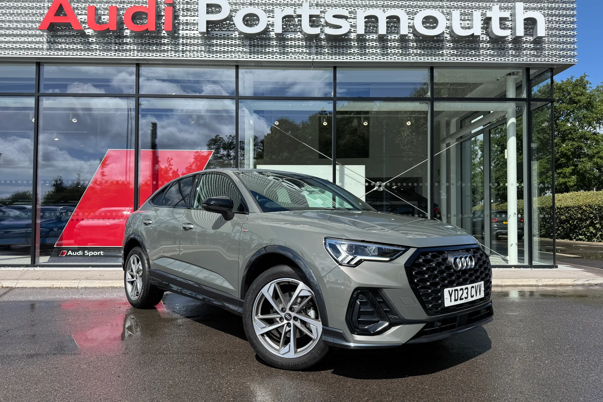 Audi Q3 focused image