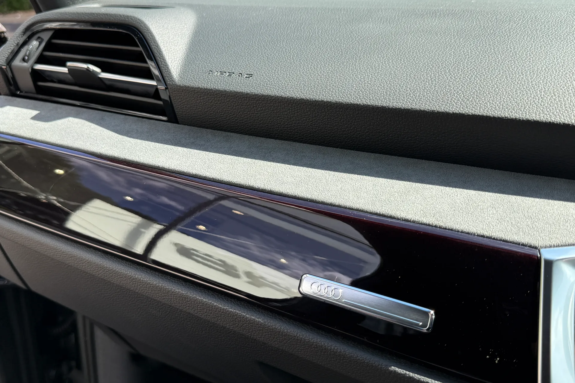 Audi Q3 thumbnail image number 51