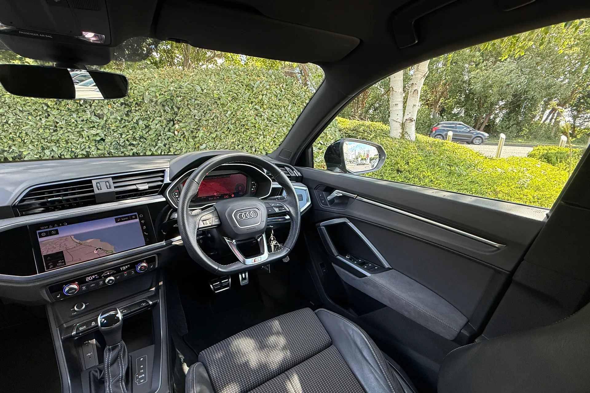 Audi Q3 thumbnail image number 61