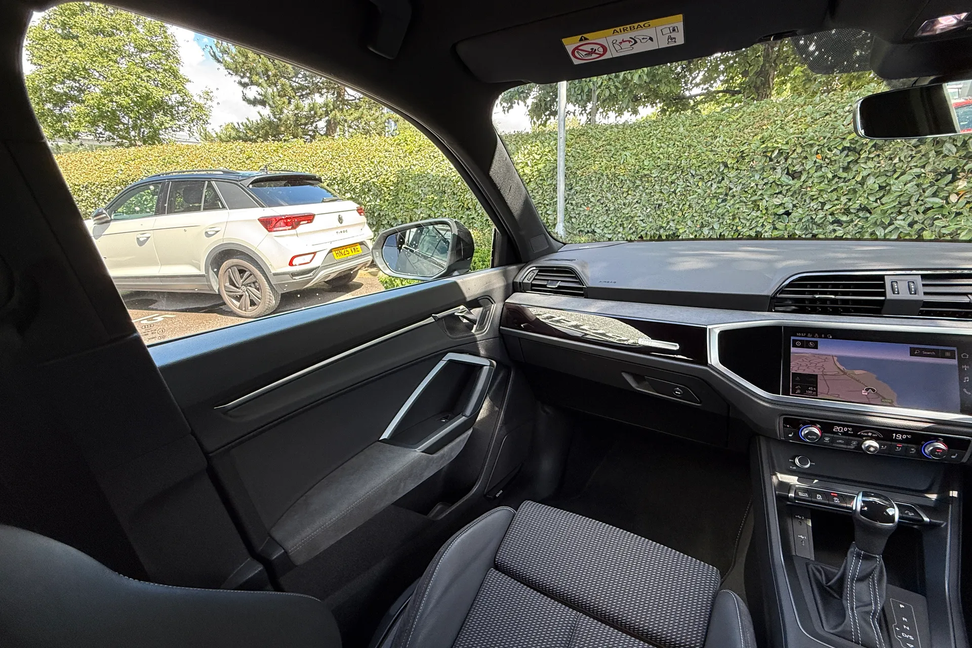 Audi Q3 thumbnail image number 60