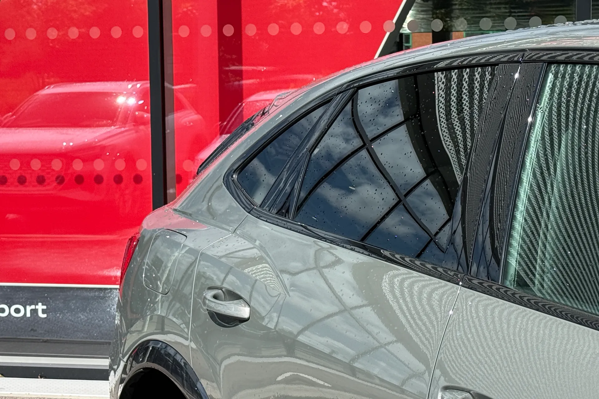 Audi Q3 thumbnail image number 21