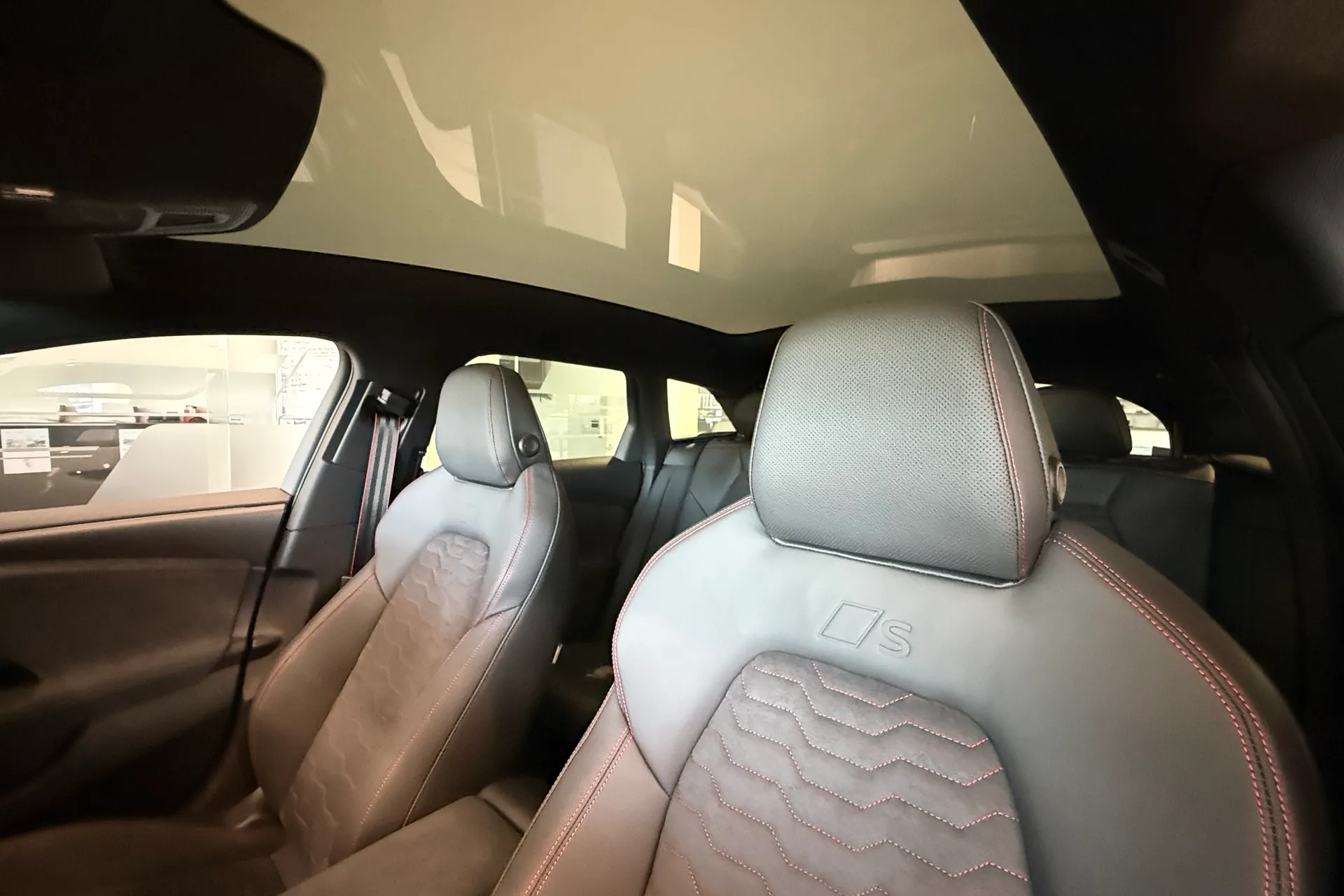 Audi A6 thumbnail image number 23