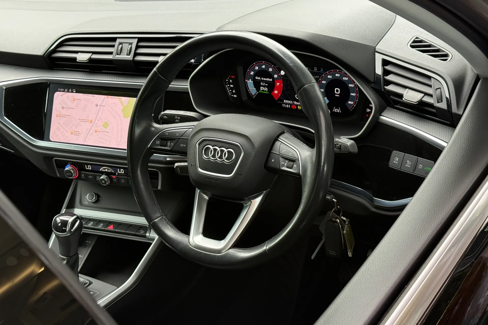 Audi Q3 thumbnail image number 34