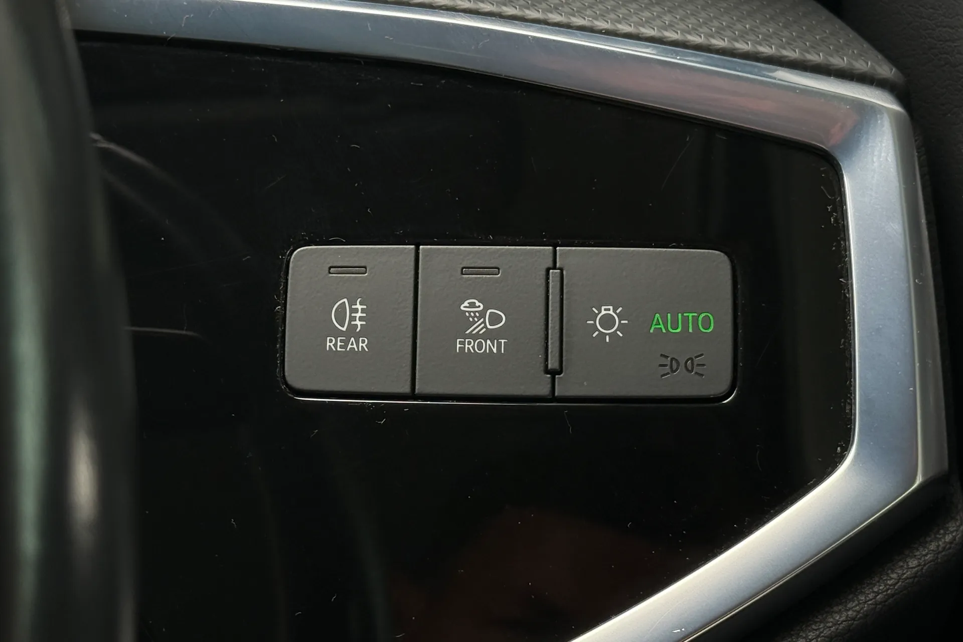 Audi Q3 thumbnail image number 18