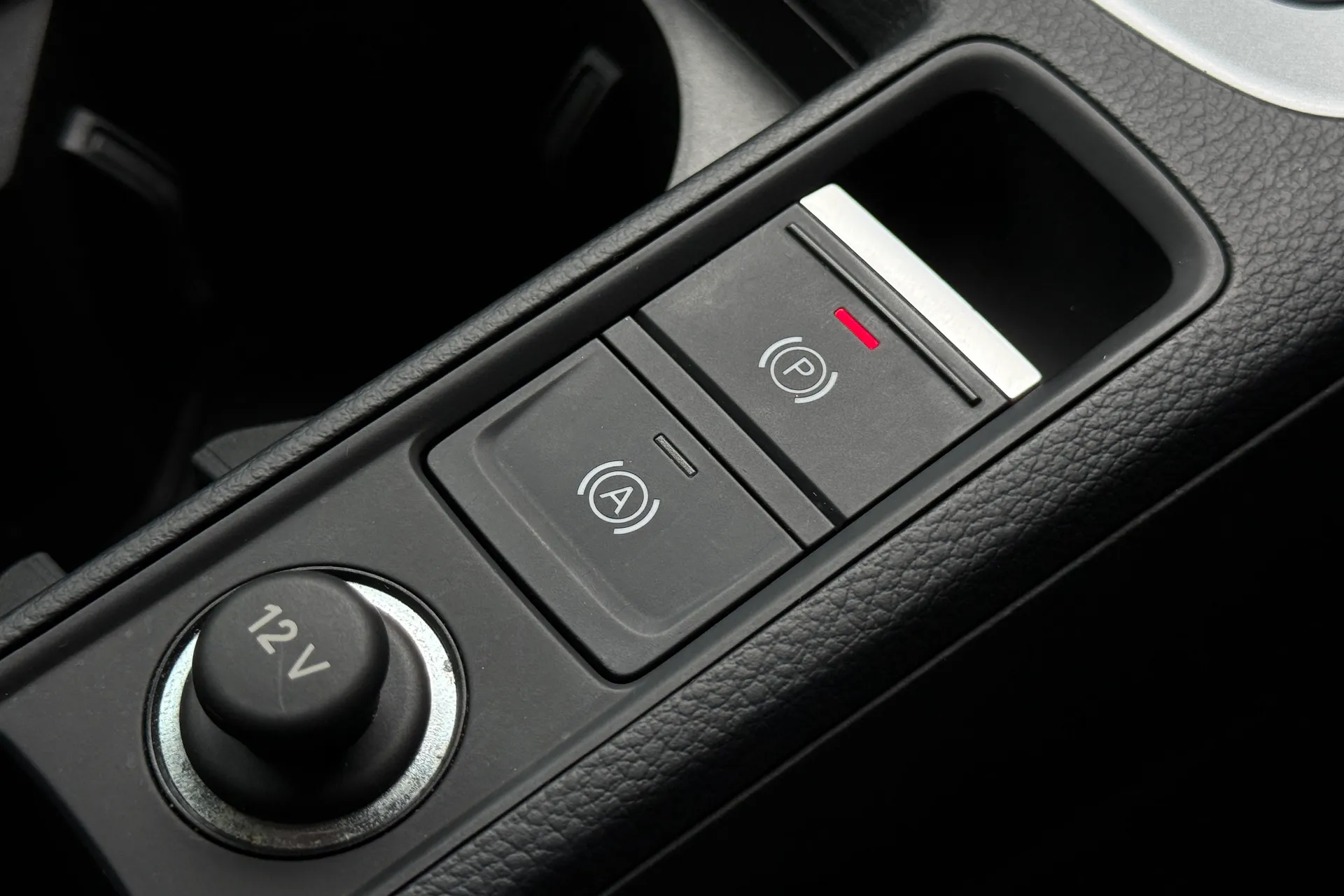 Audi Q3 thumbnail image number 26