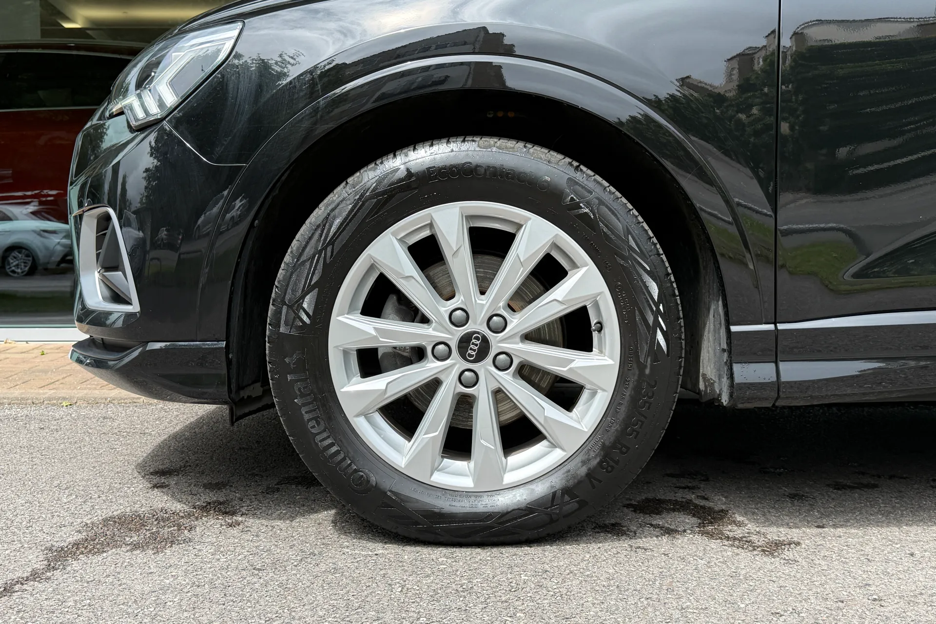 Audi Q3 thumbnail image number 10