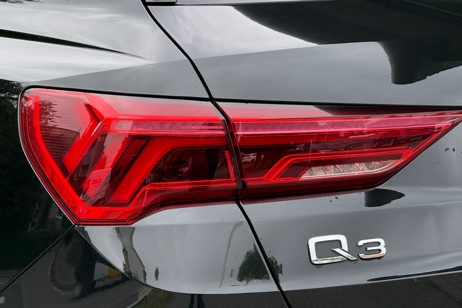 Audi Q3 thumbnail image number 48