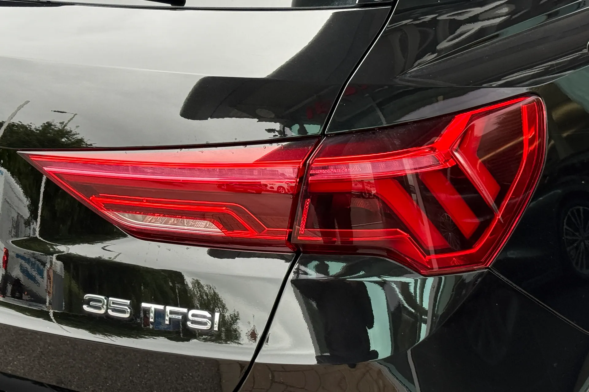 Audi Q3 thumbnail image number 46