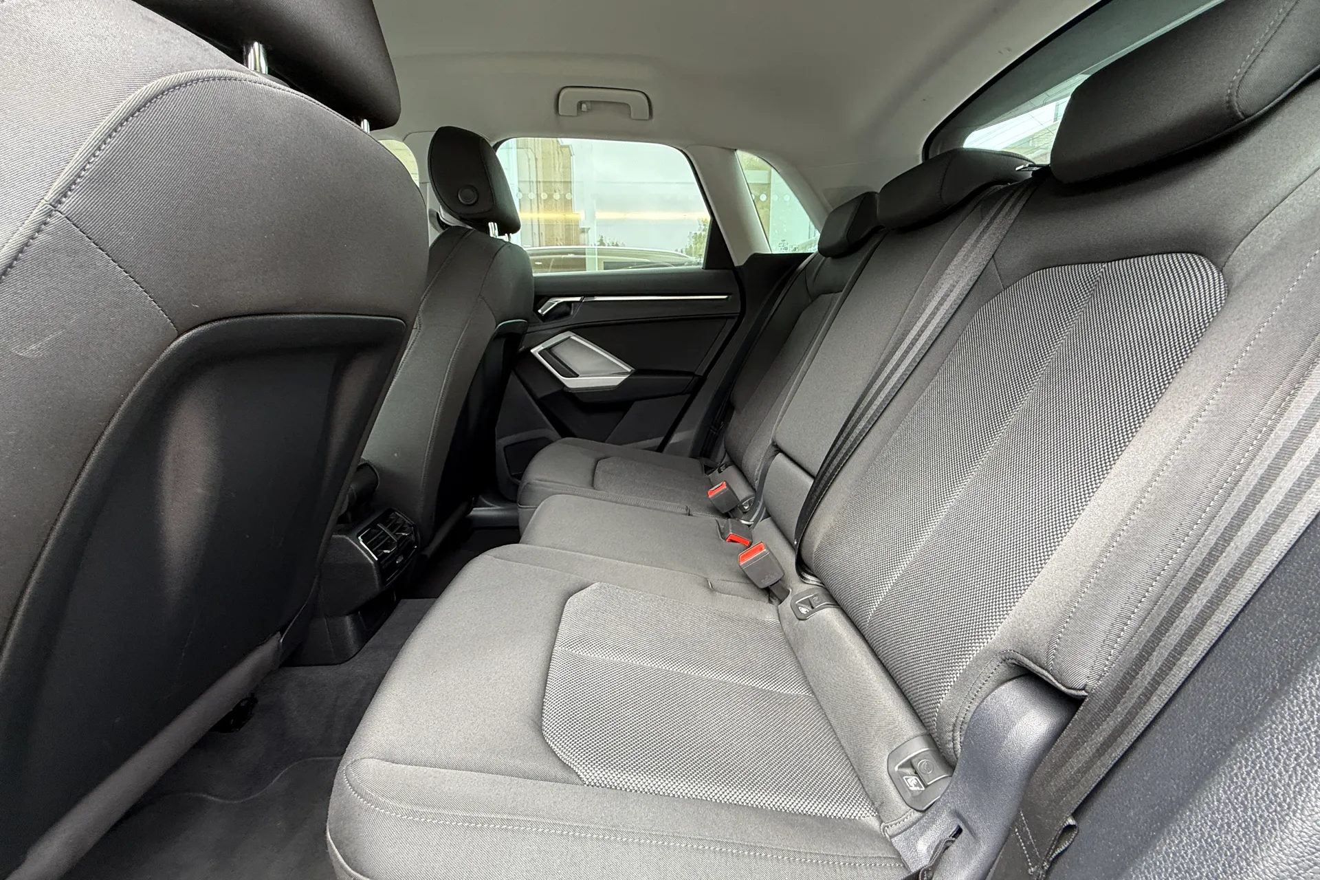 Audi Q3 thumbnail image number 55
