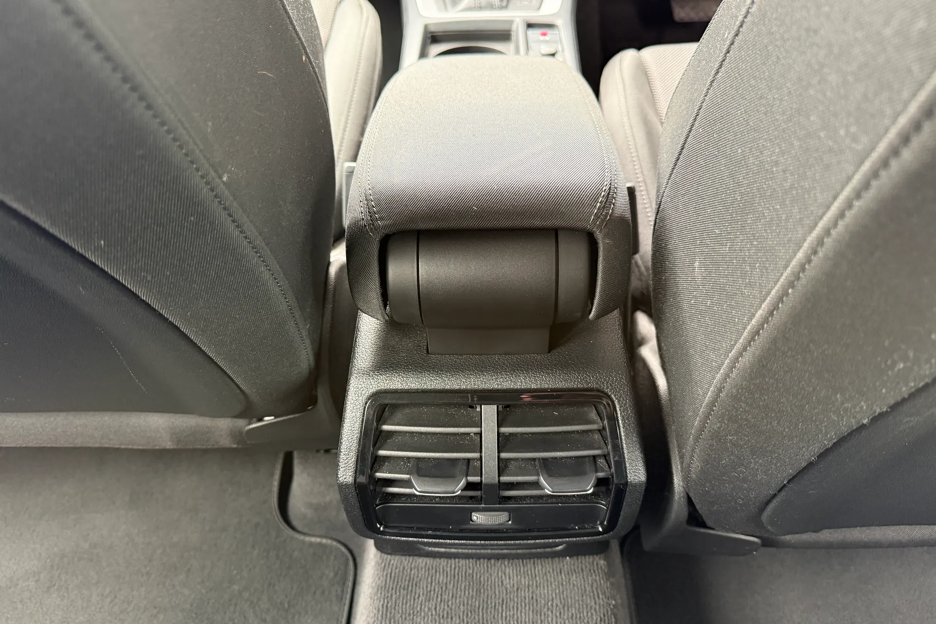 Audi Q3 thumbnail image number 41