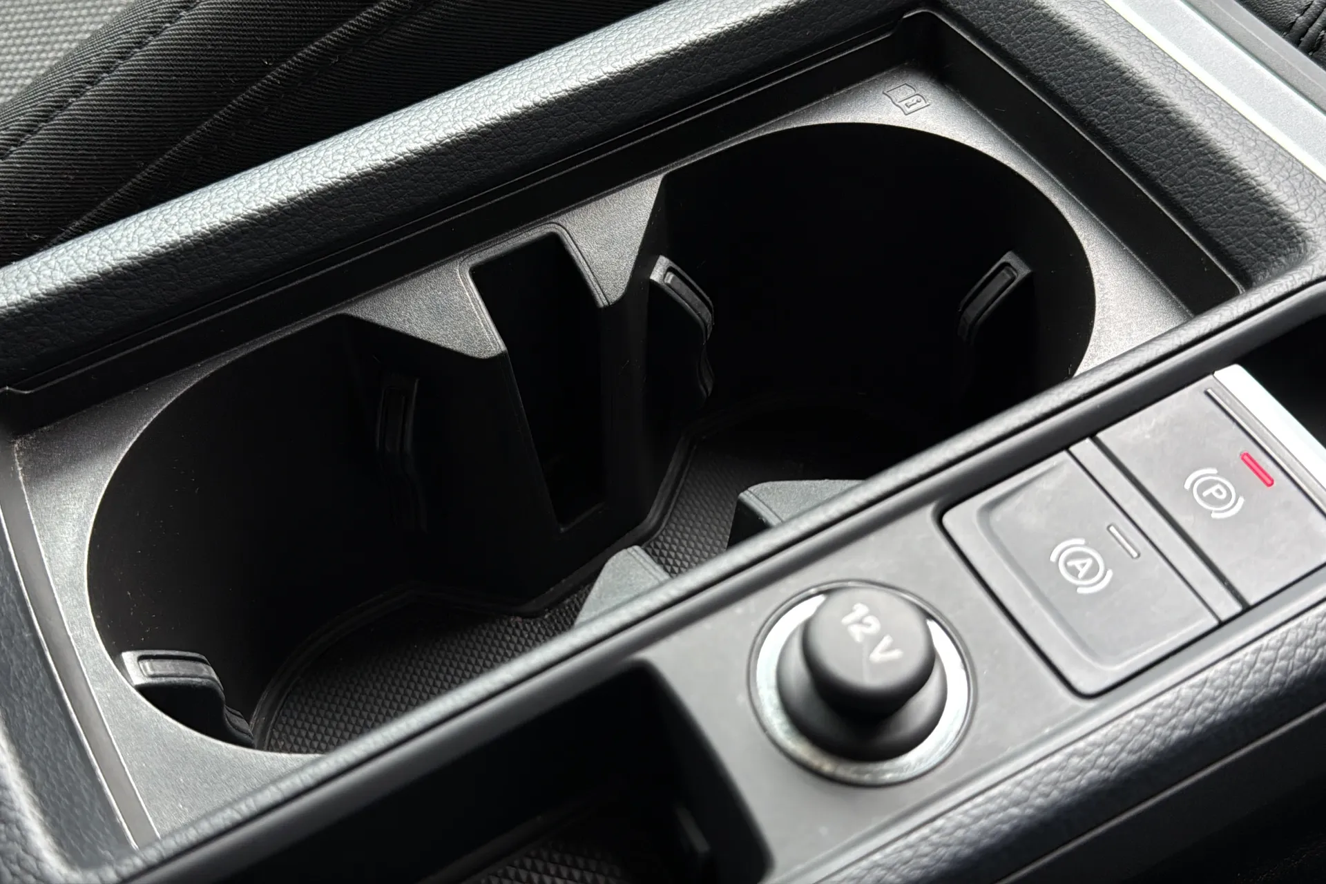 Audi Q3 thumbnail image number 27