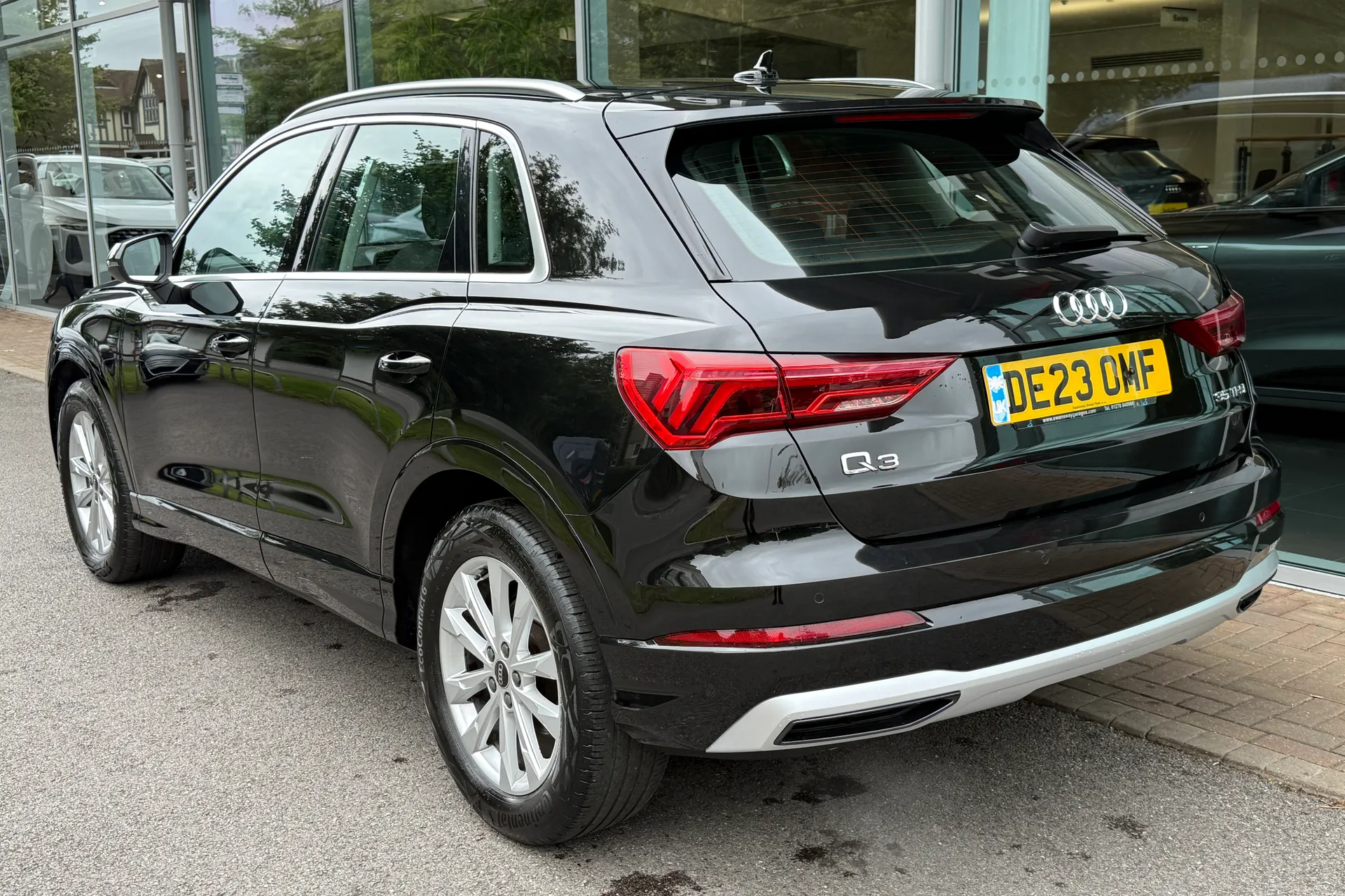 Audi Q3 thumbnail image number 9