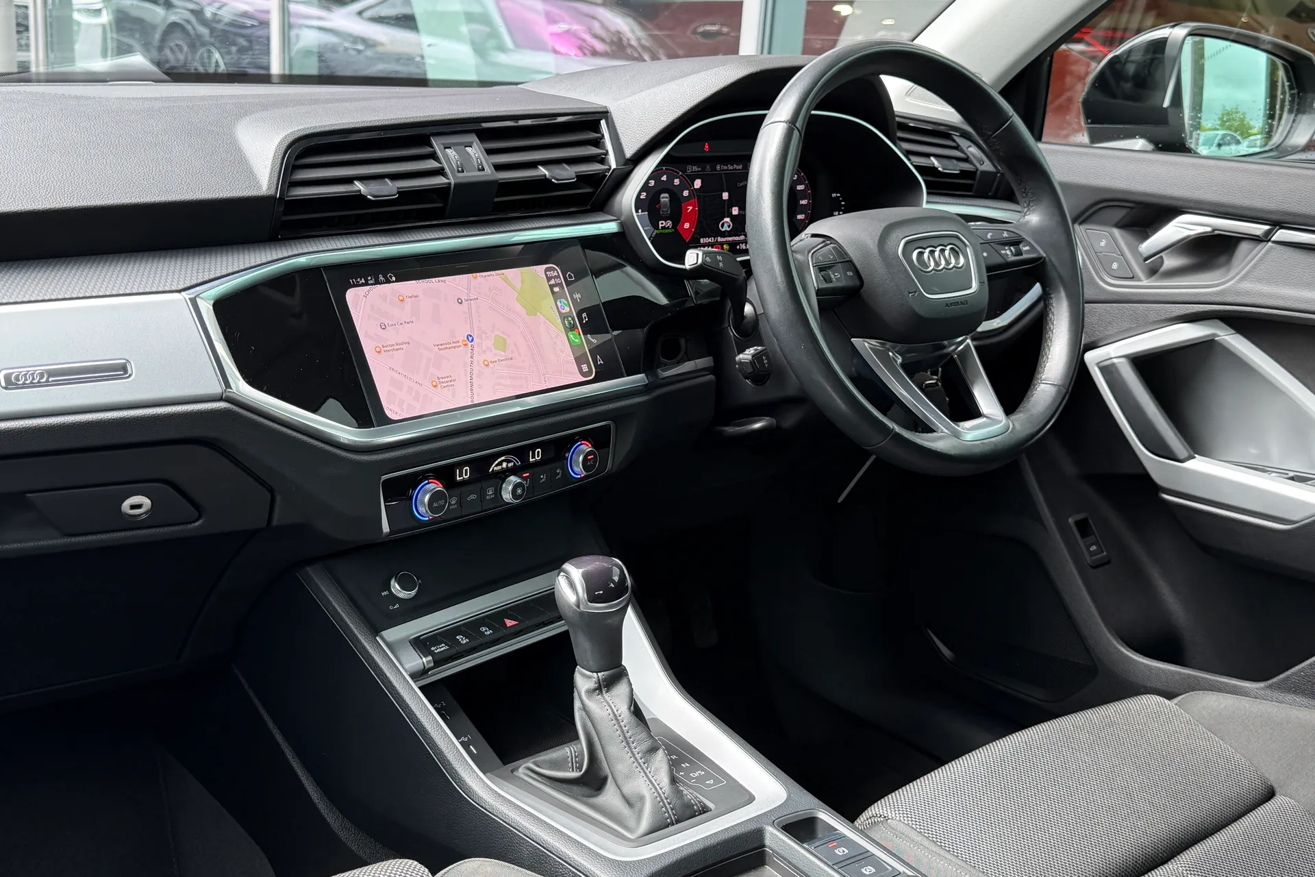 Audi Q3 thumbnail image number 56