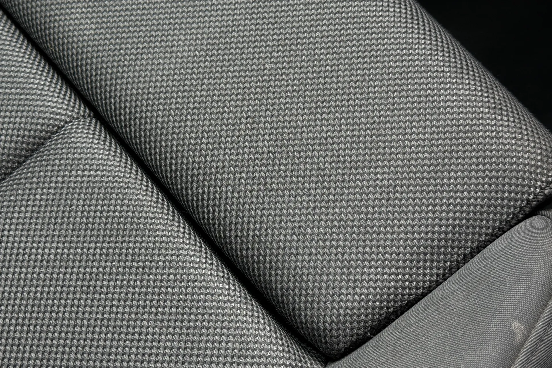 Audi Q3 thumbnail image number 28