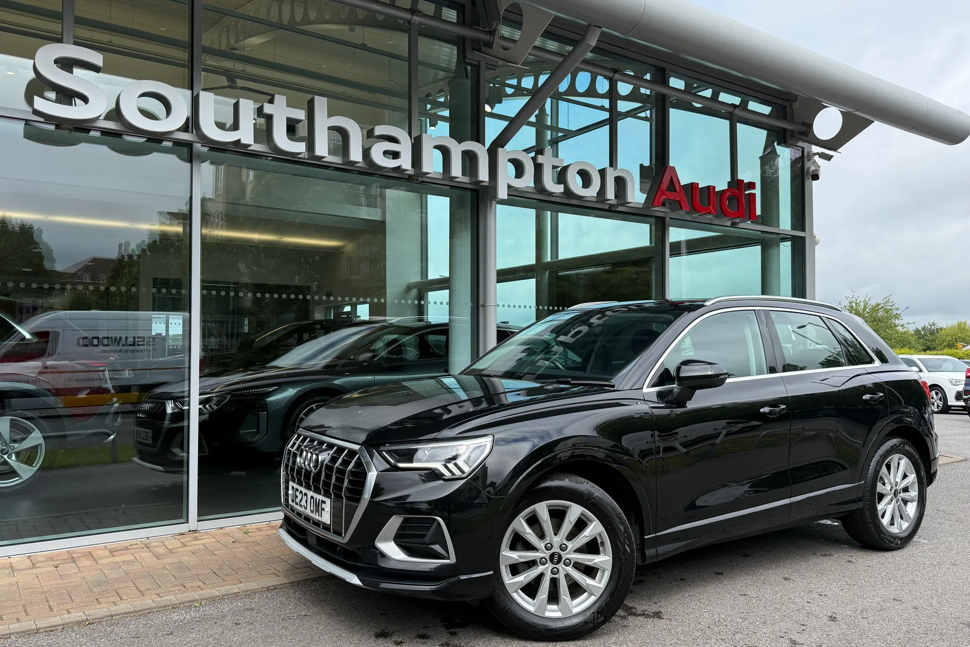 Audi Q3 thumbnail image number 61