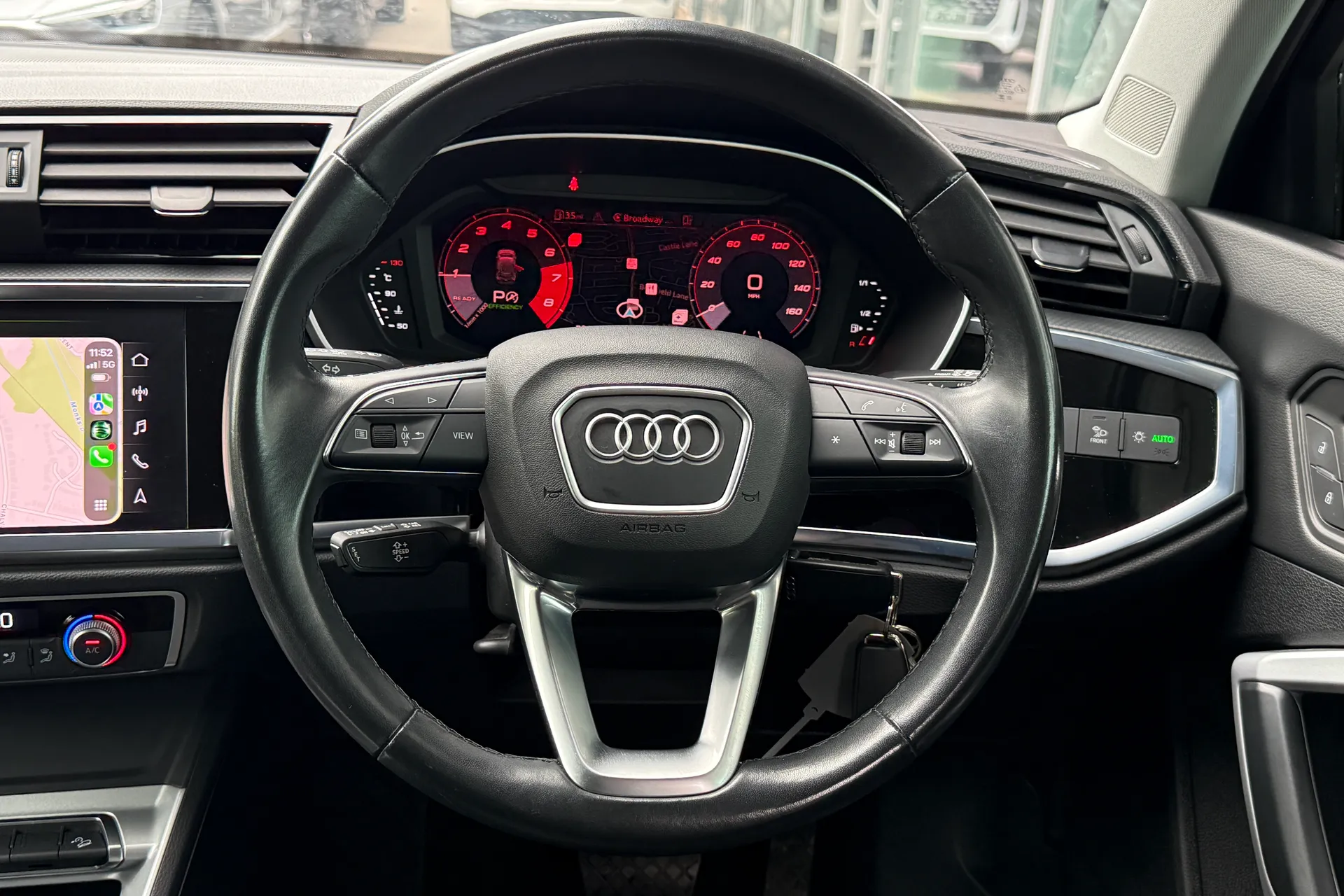 Audi Q3 thumbnail image number 43