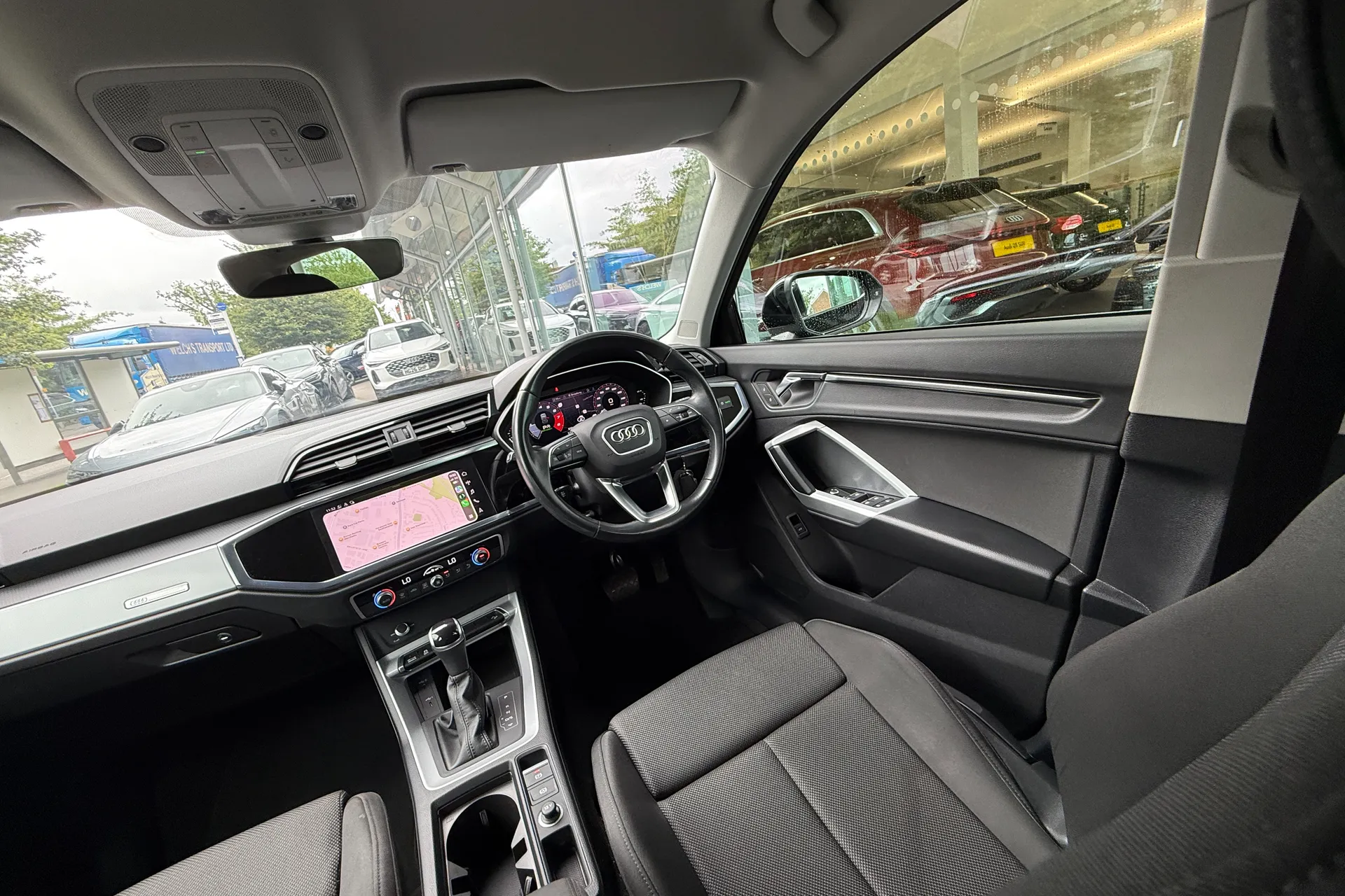Audi Q3 thumbnail image number 44
