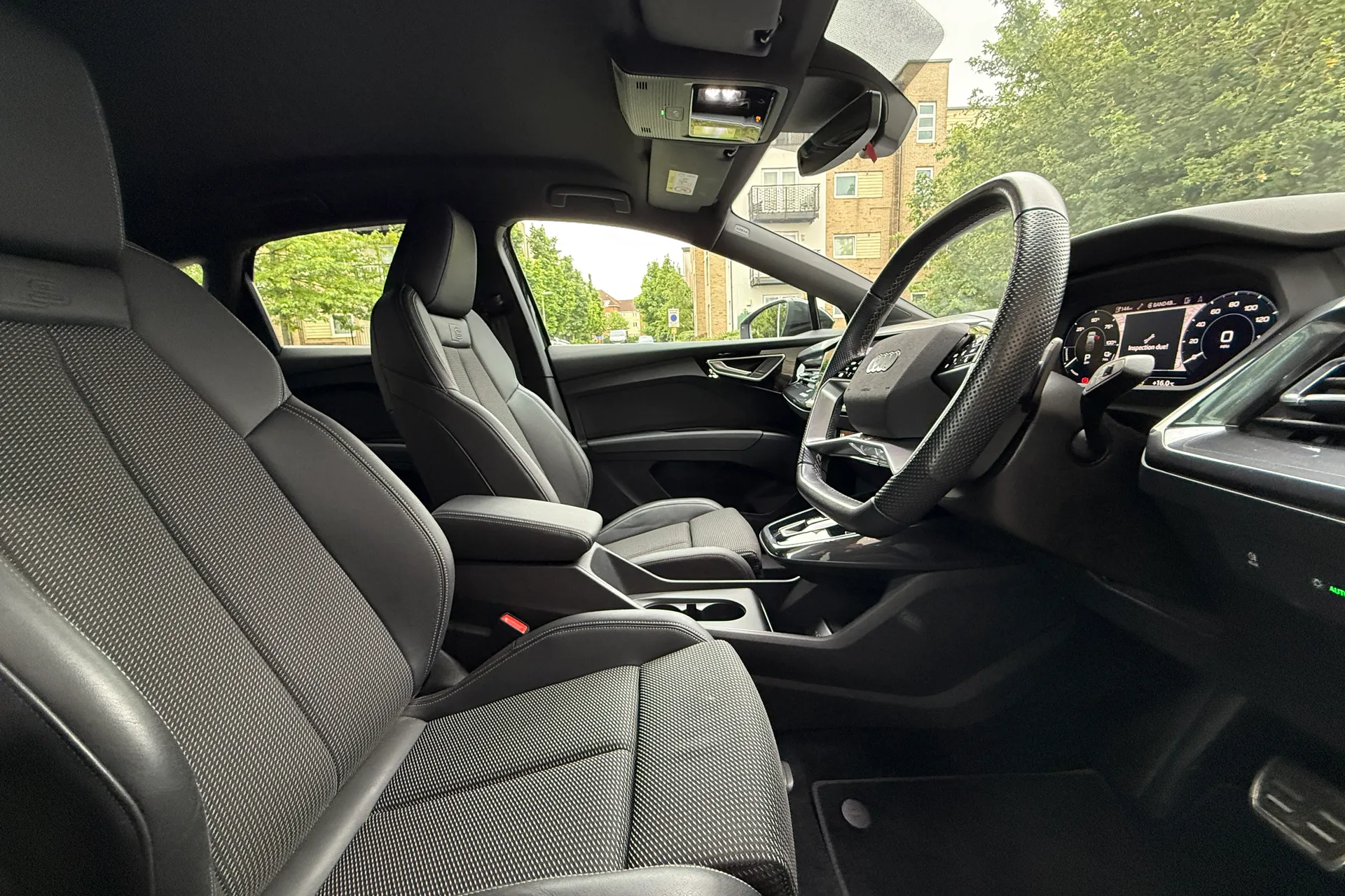 Audi Q4 thumbnail image number 33