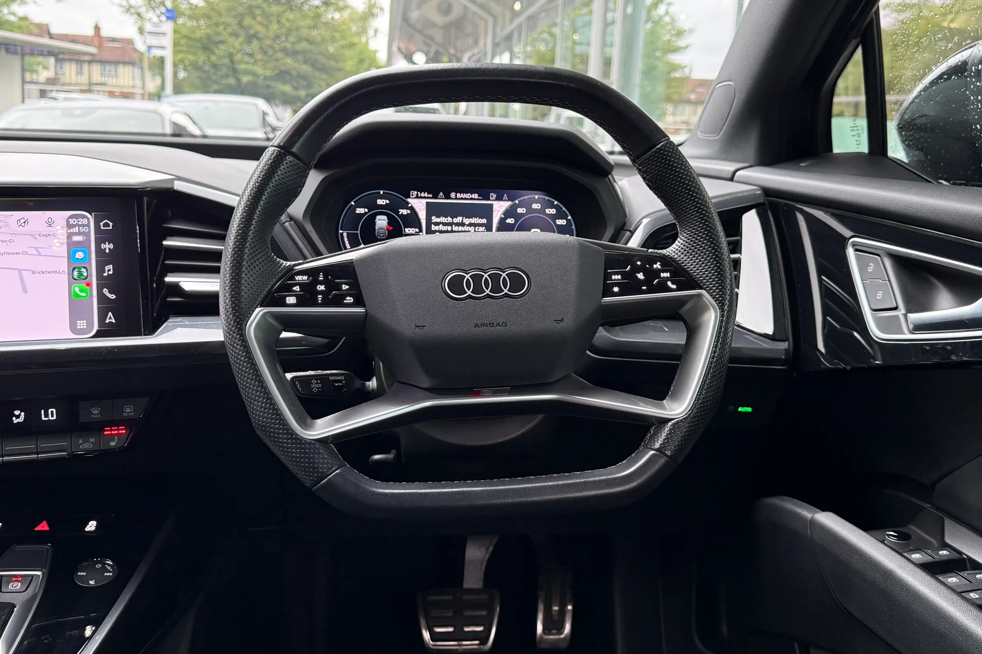 Audi Q4 thumbnail image number 43