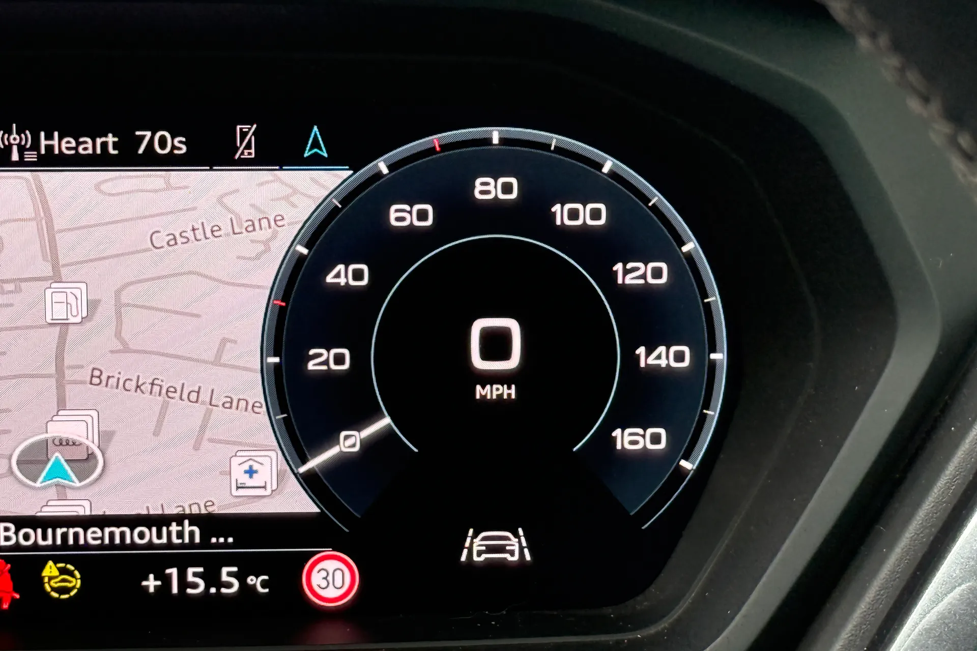 Audi Q4 thumbnail image number 14