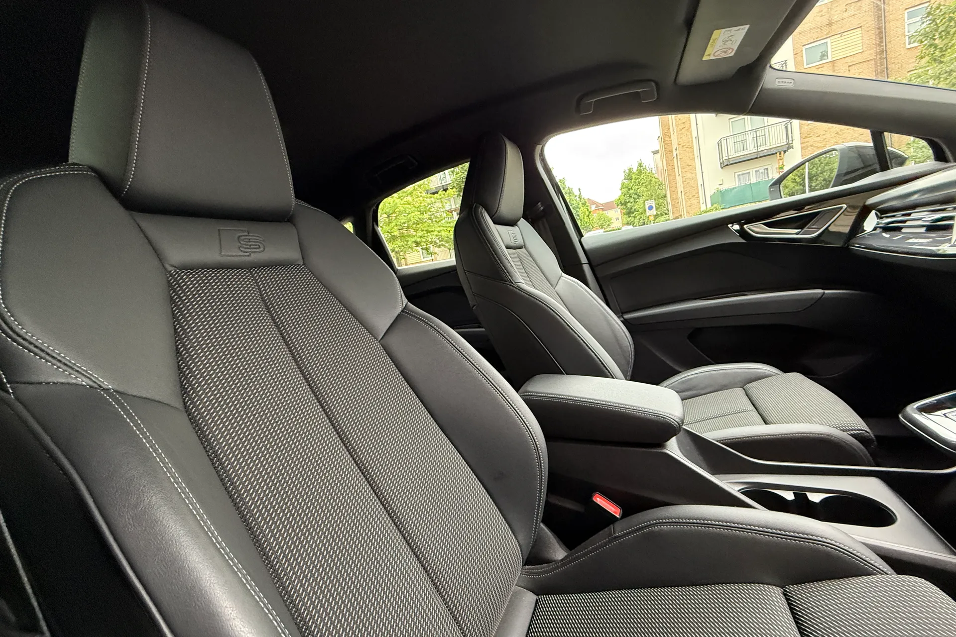 Audi Q4 thumbnail image number 34