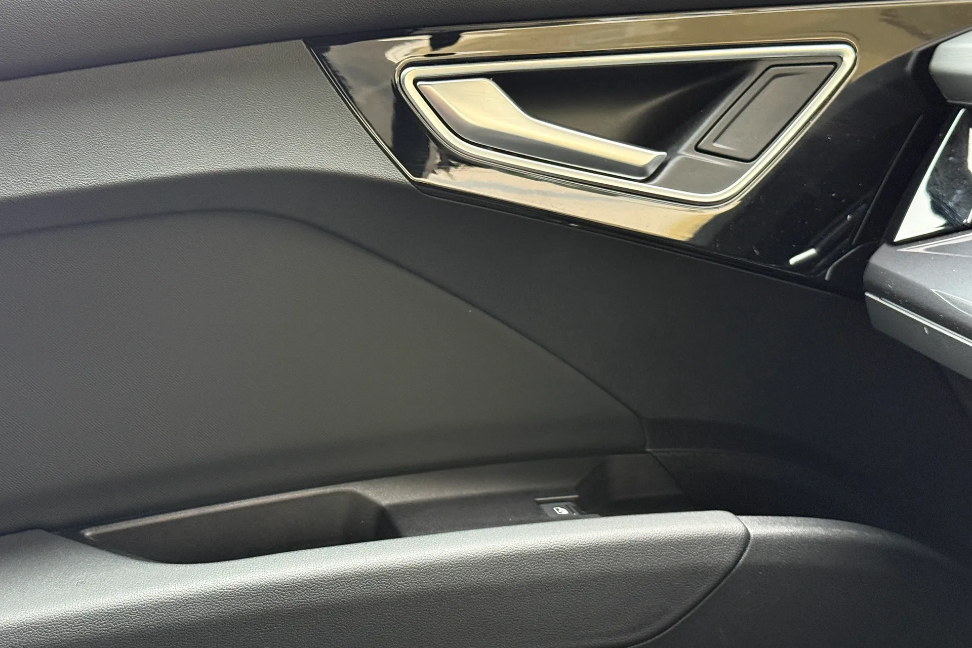 Audi Q4 thumbnail image number 29