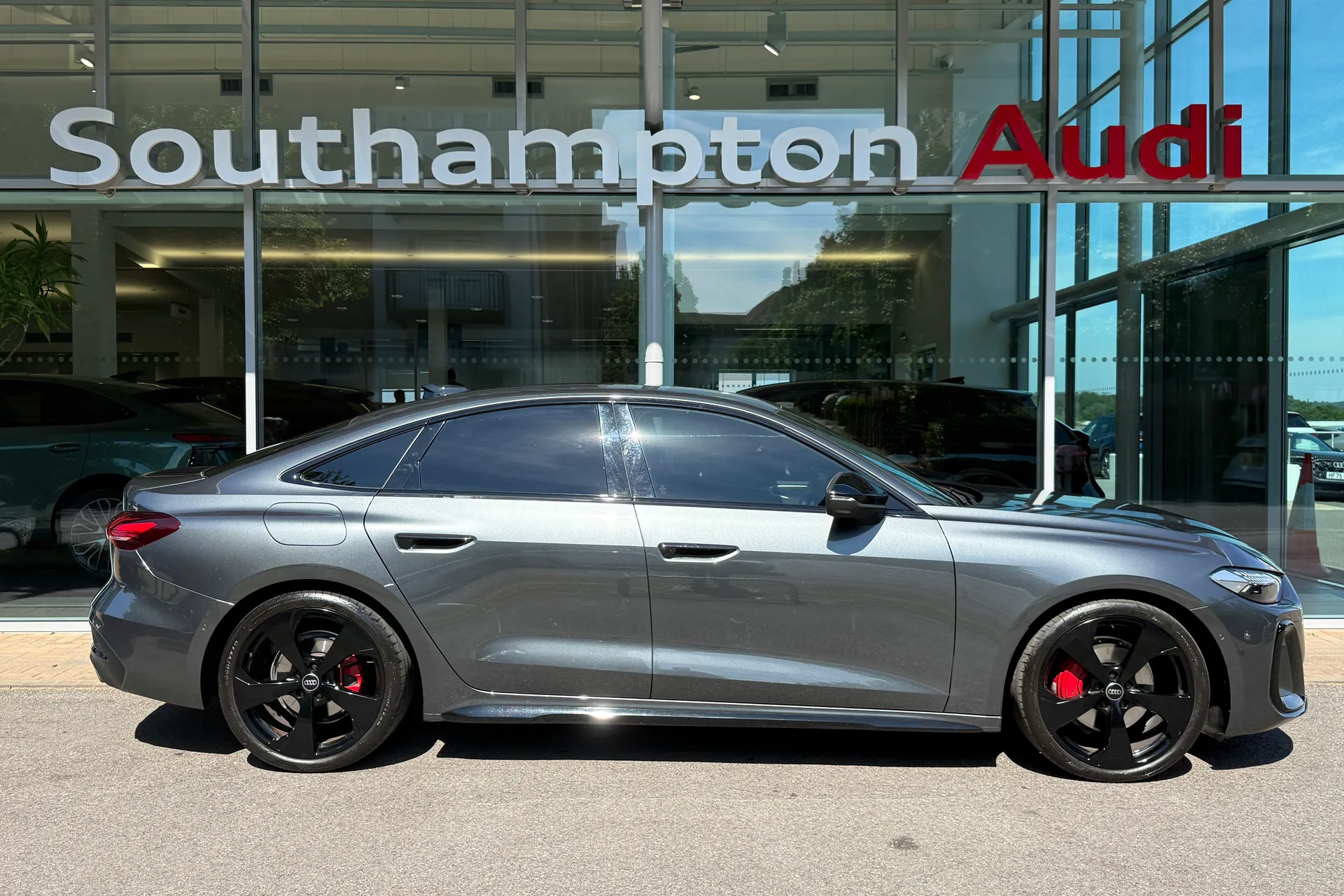 Audi A5 thumbnail image number 2