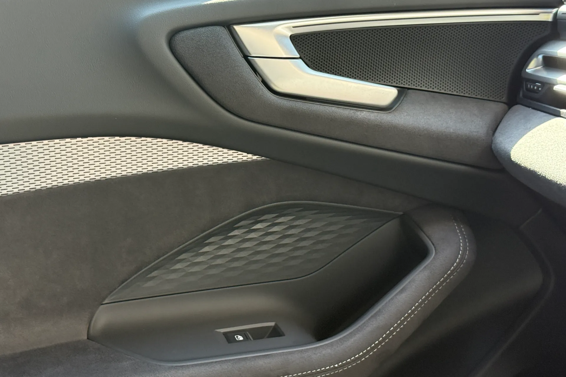 Audi A5 thumbnail image number 23