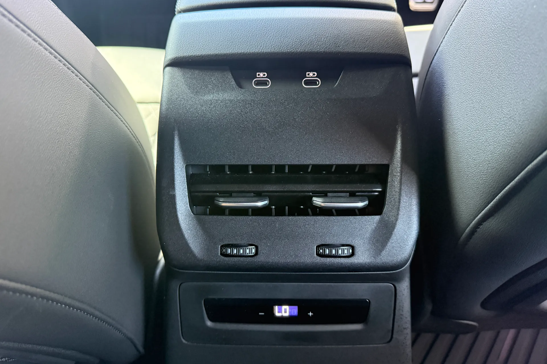 Audi A5 thumbnail image number 38