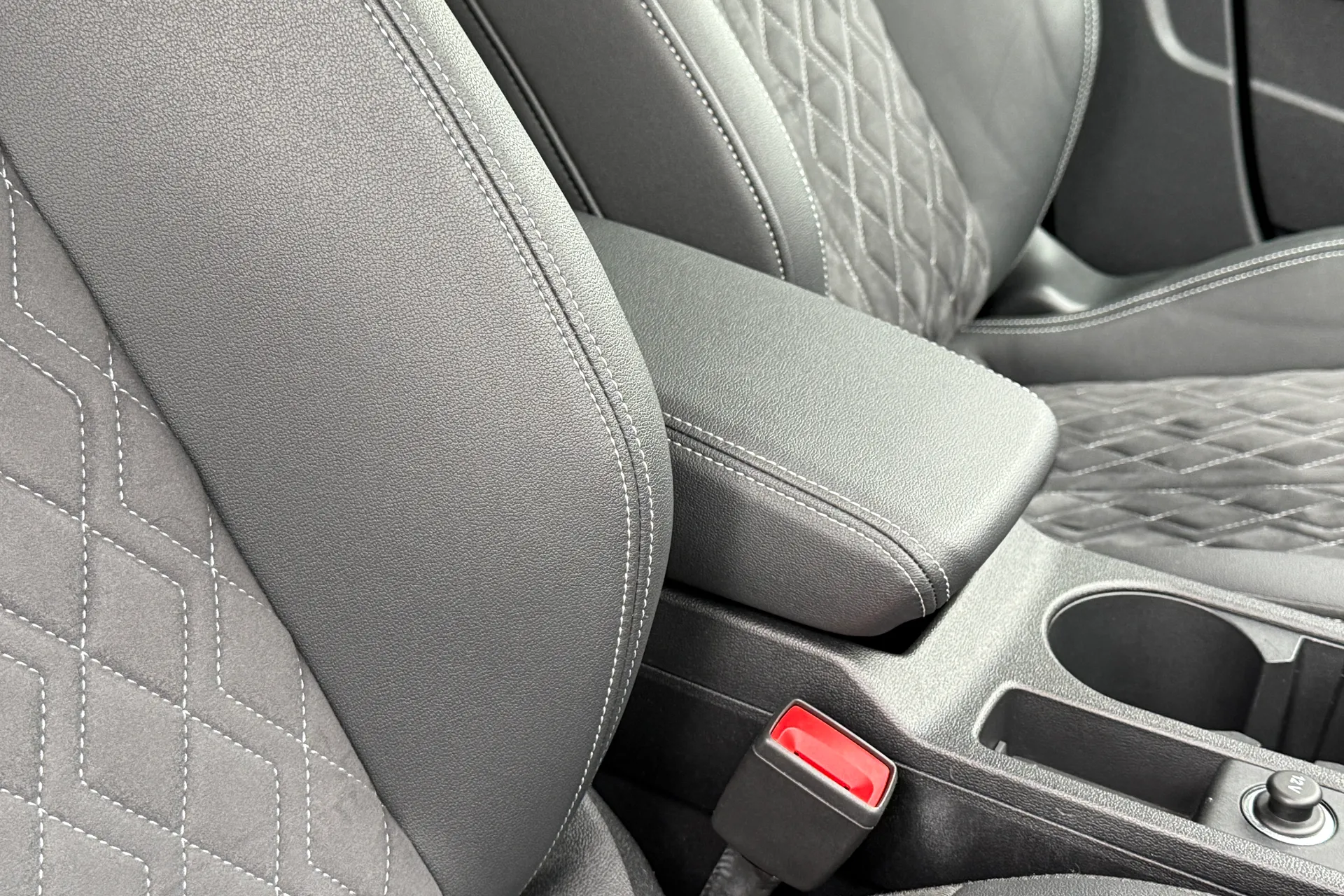 Audi A3 thumbnail image number 32