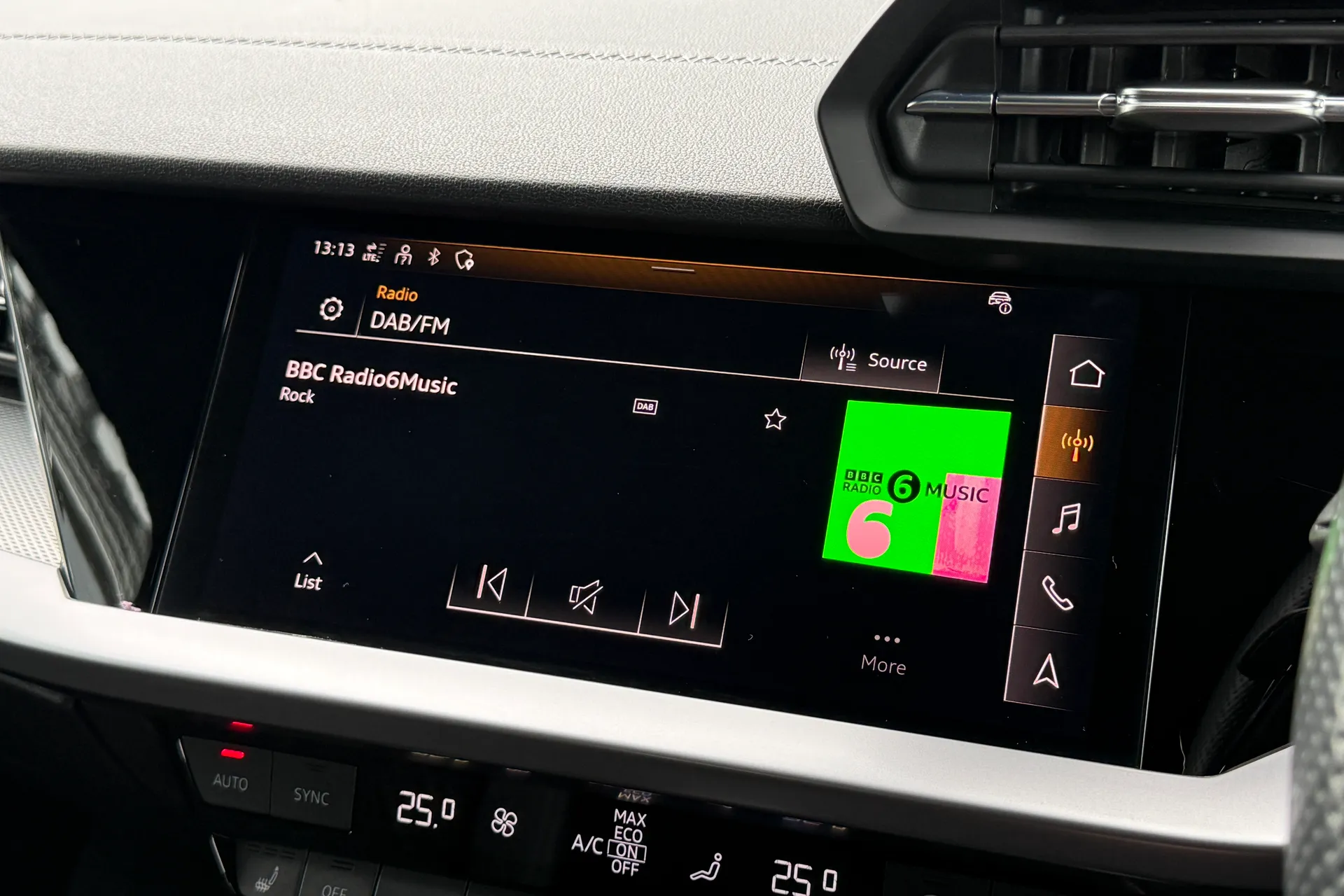 Audi A3 thumbnail image number 38