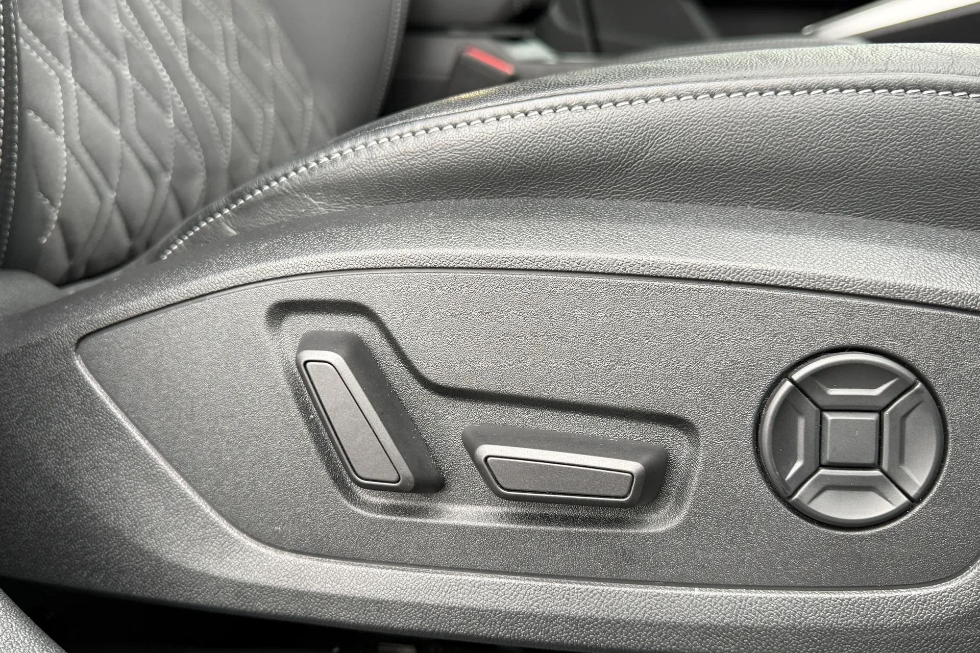 Audi A3 thumbnail image number 31
