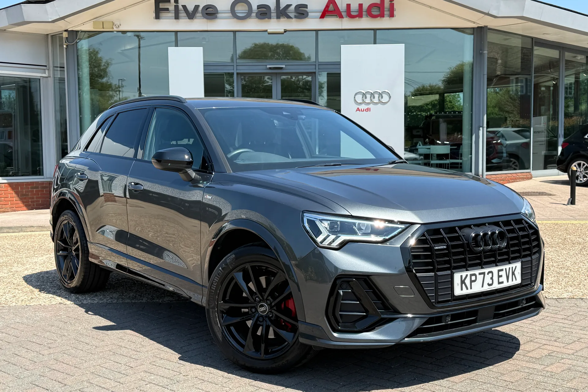 Audi Q3 focused image