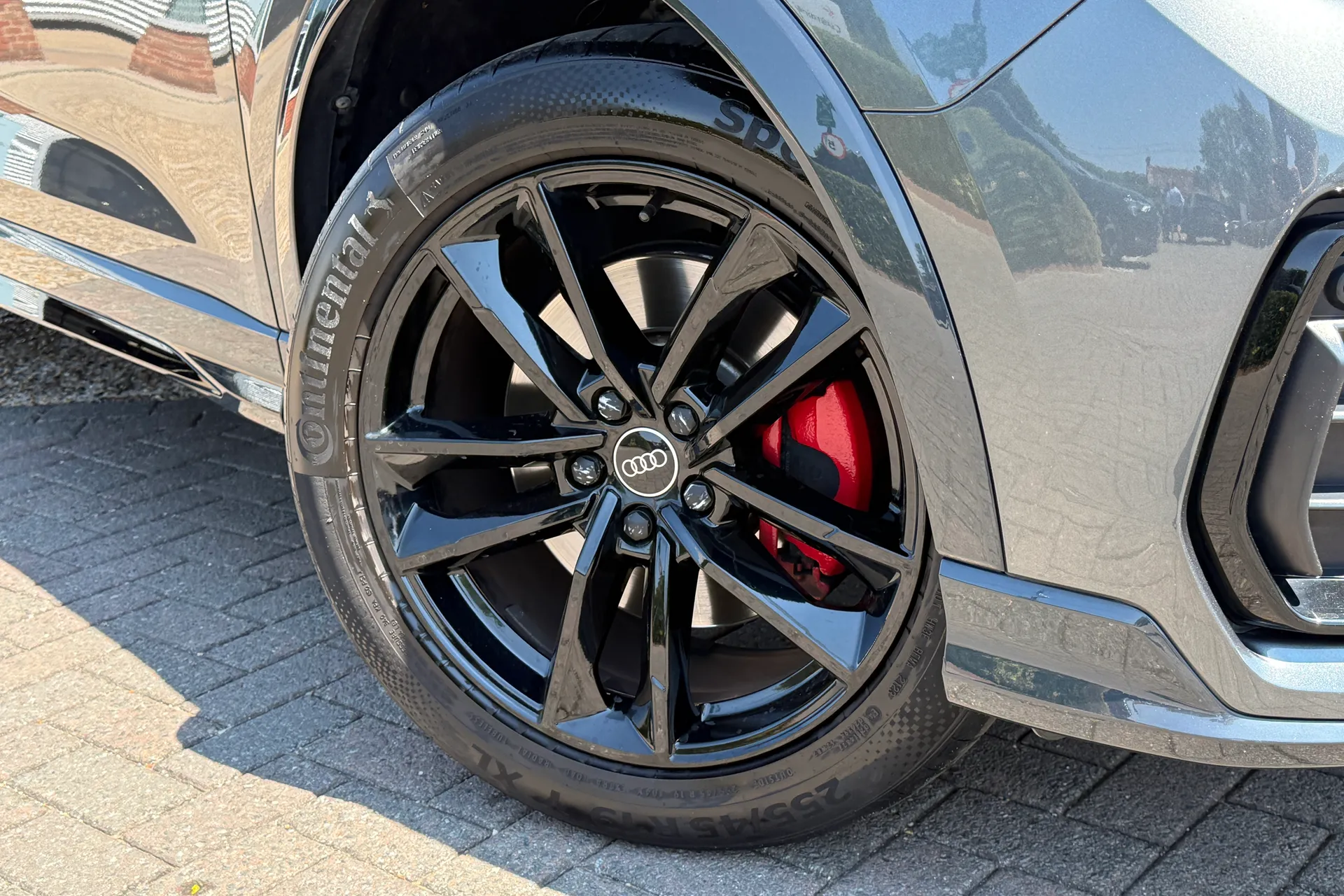 Audi Q3 thumbnail image number 8