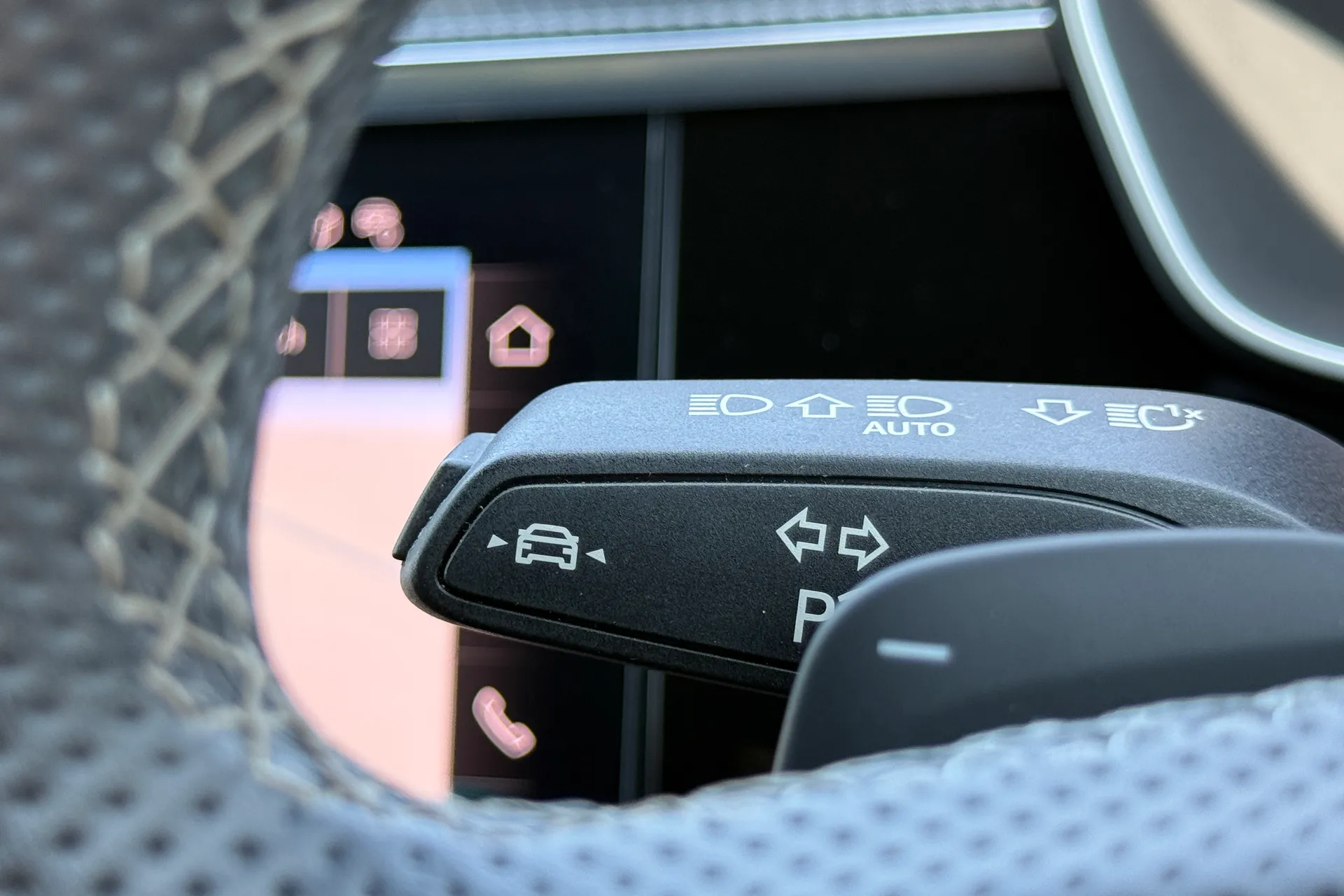 Audi Q3 thumbnail image number 19
