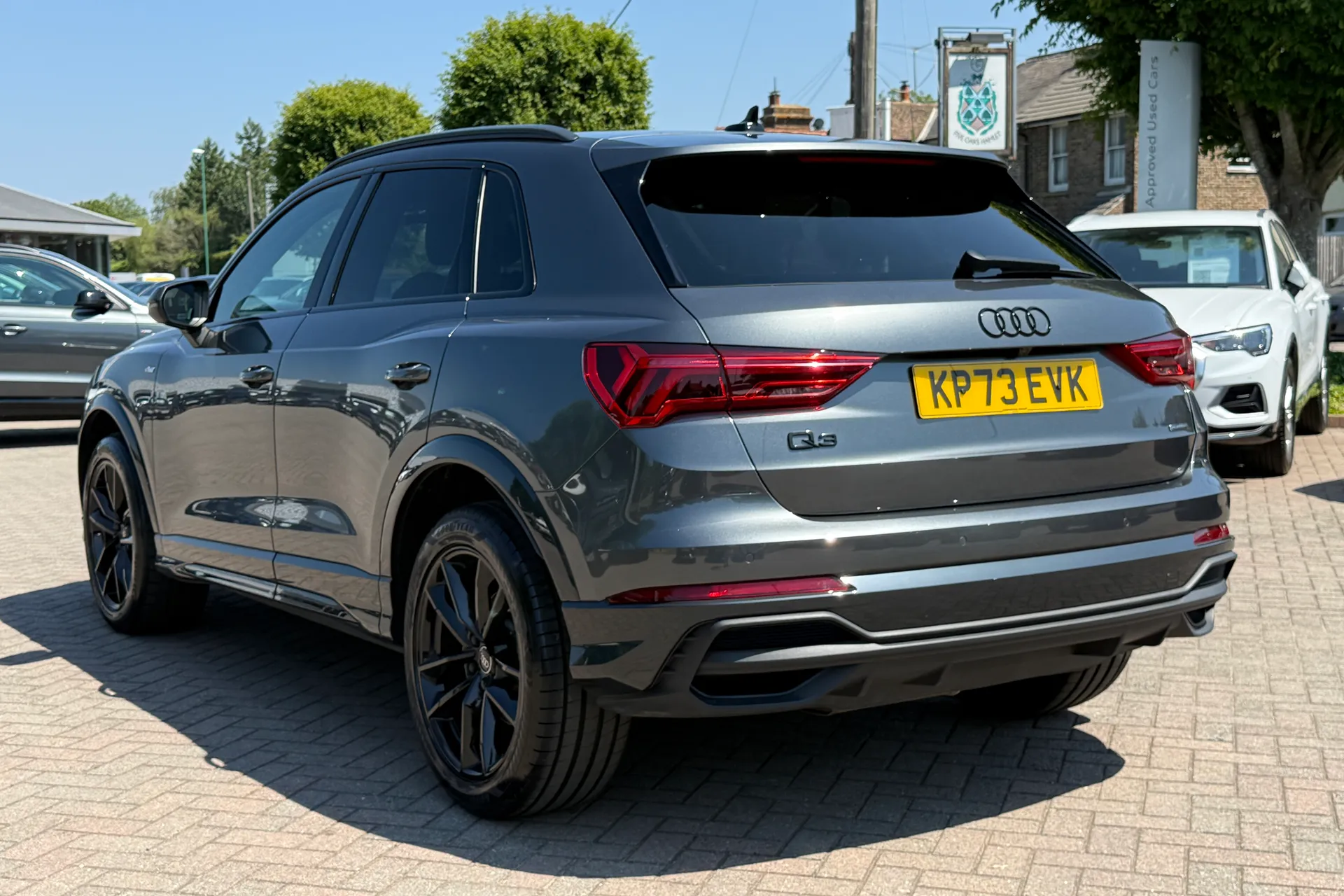 Audi Q3 thumbnail image number 35