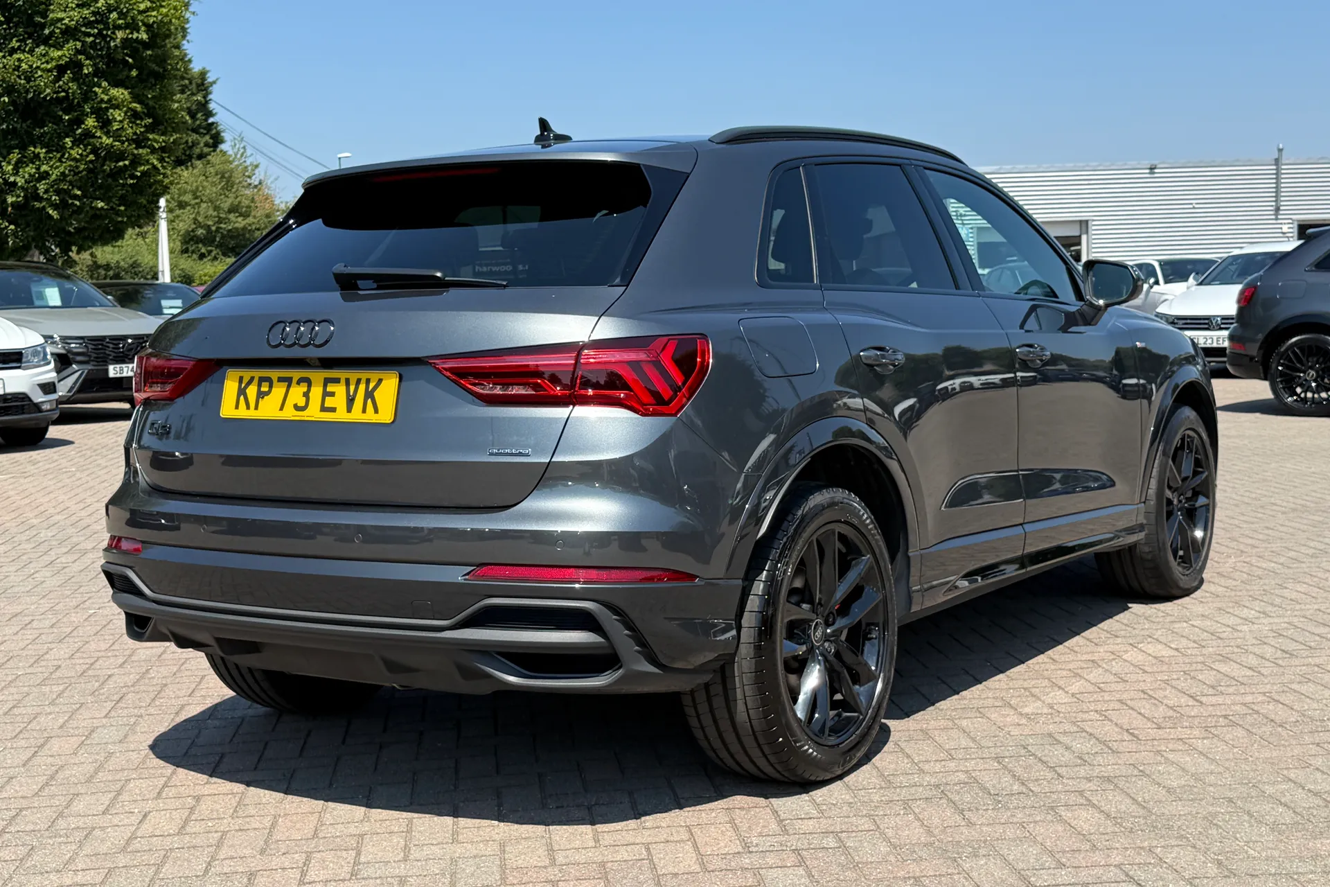 Audi Q3 thumbnail image number 33