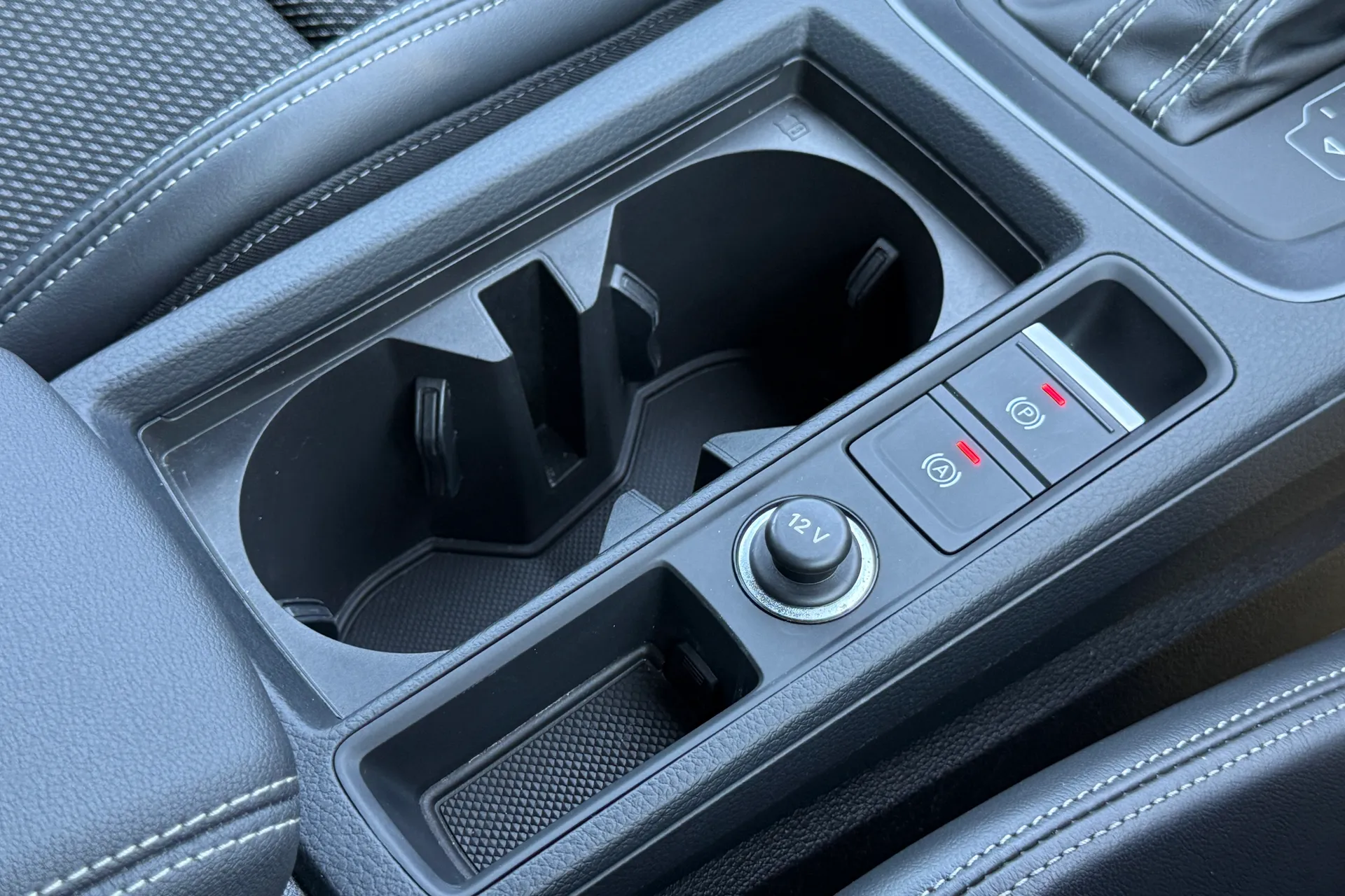 Audi Q3 thumbnail image number 41