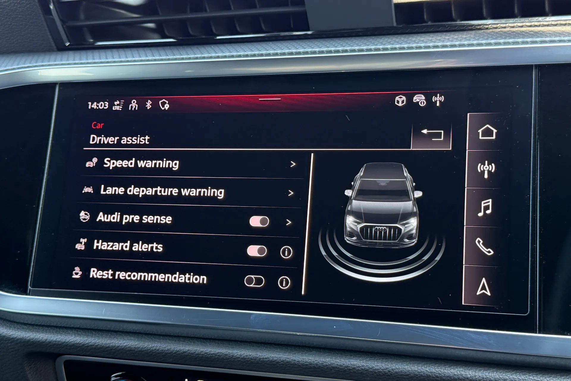 Audi Q3 thumbnail image number 13