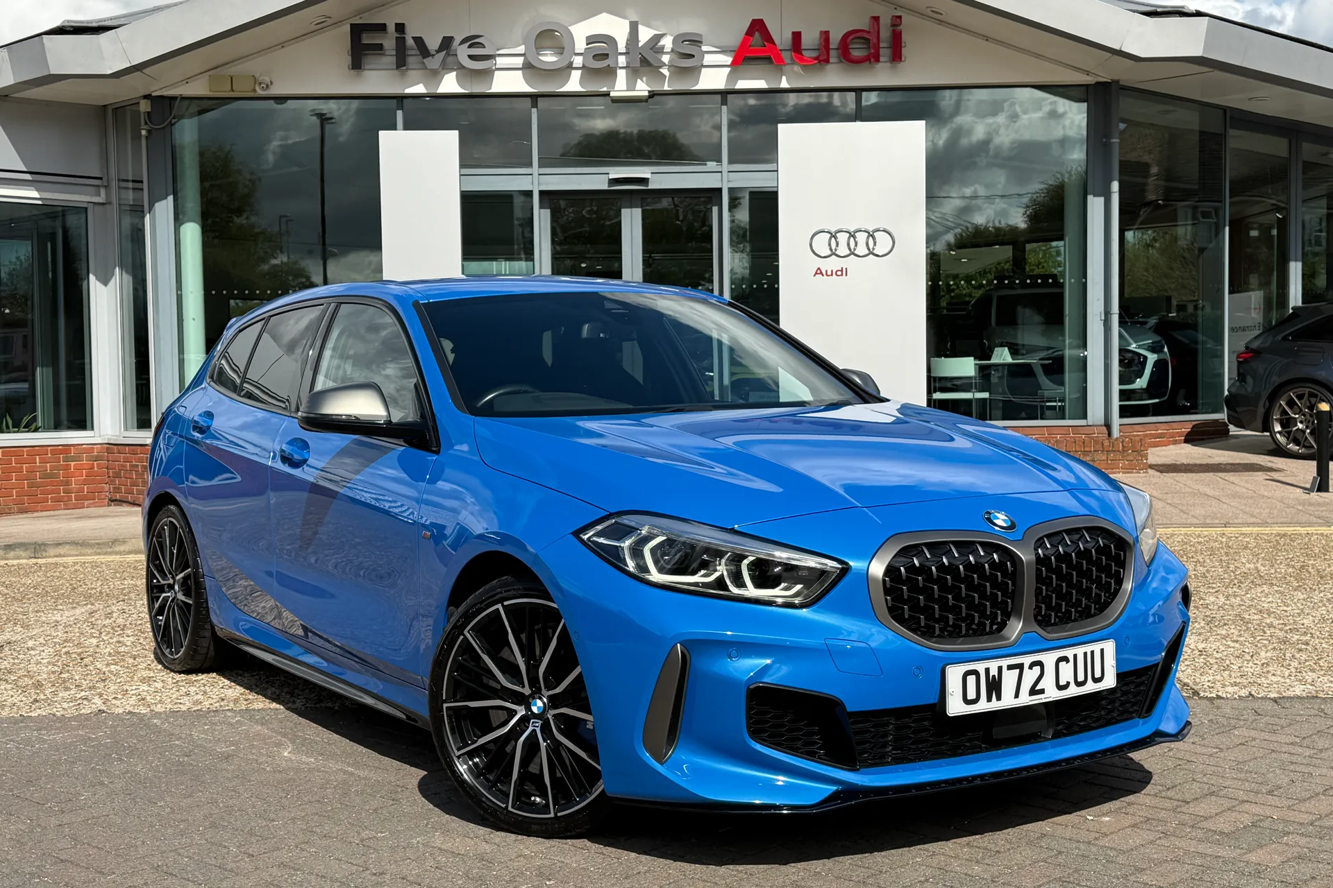 BMW 1 SERIES focused image