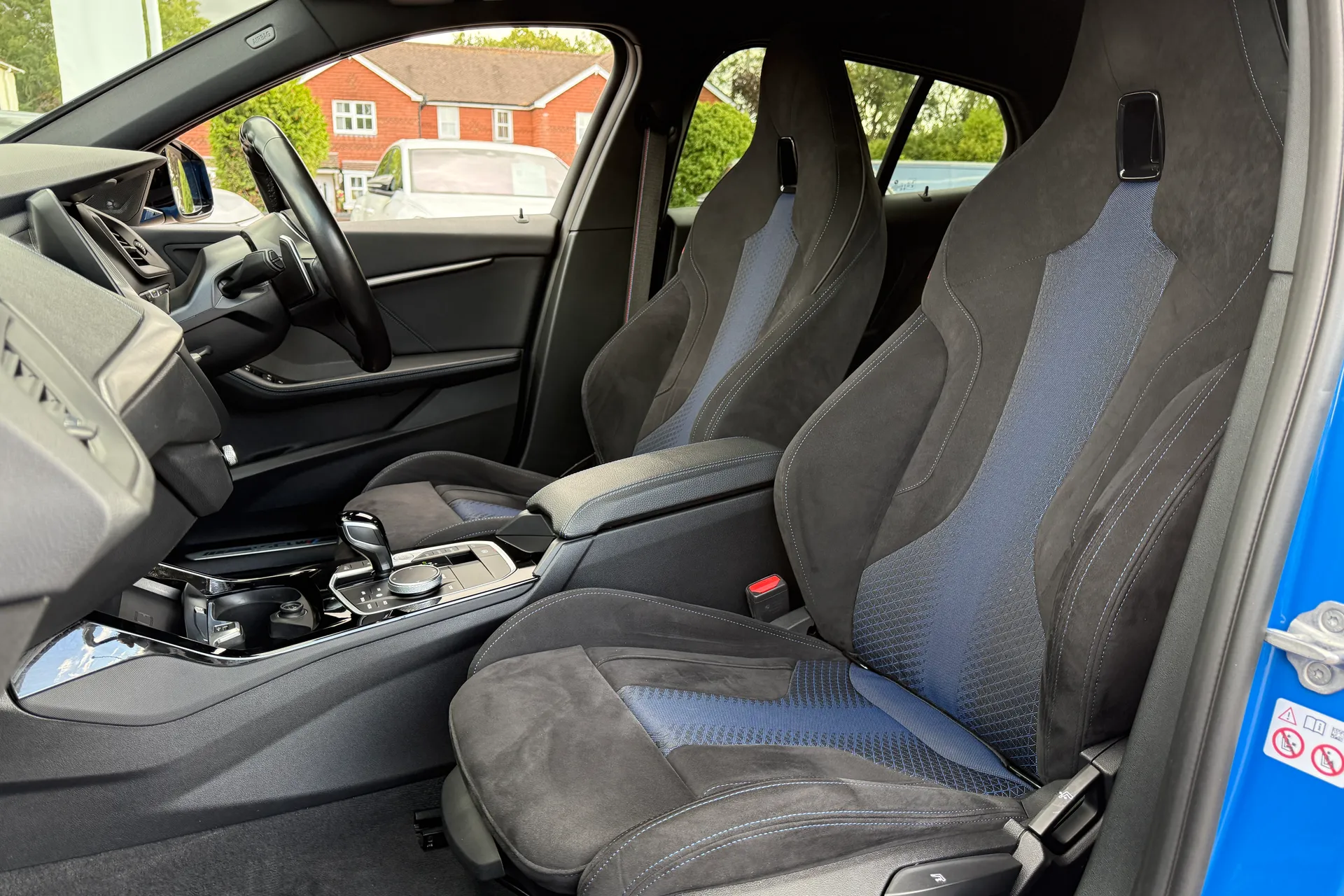 BMW 1 SERIES thumbnail image number 28