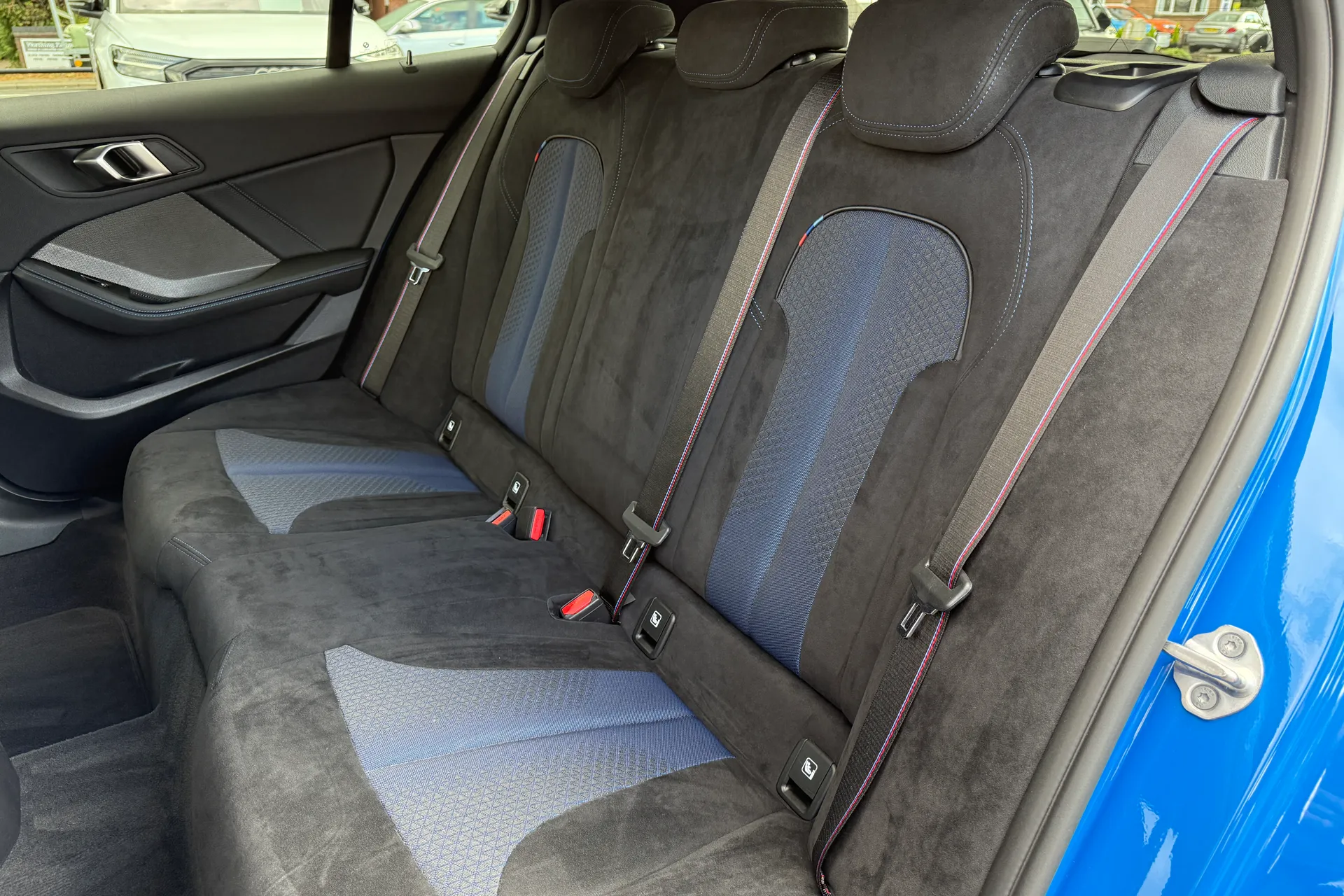 BMW 1 SERIES thumbnail image number 42