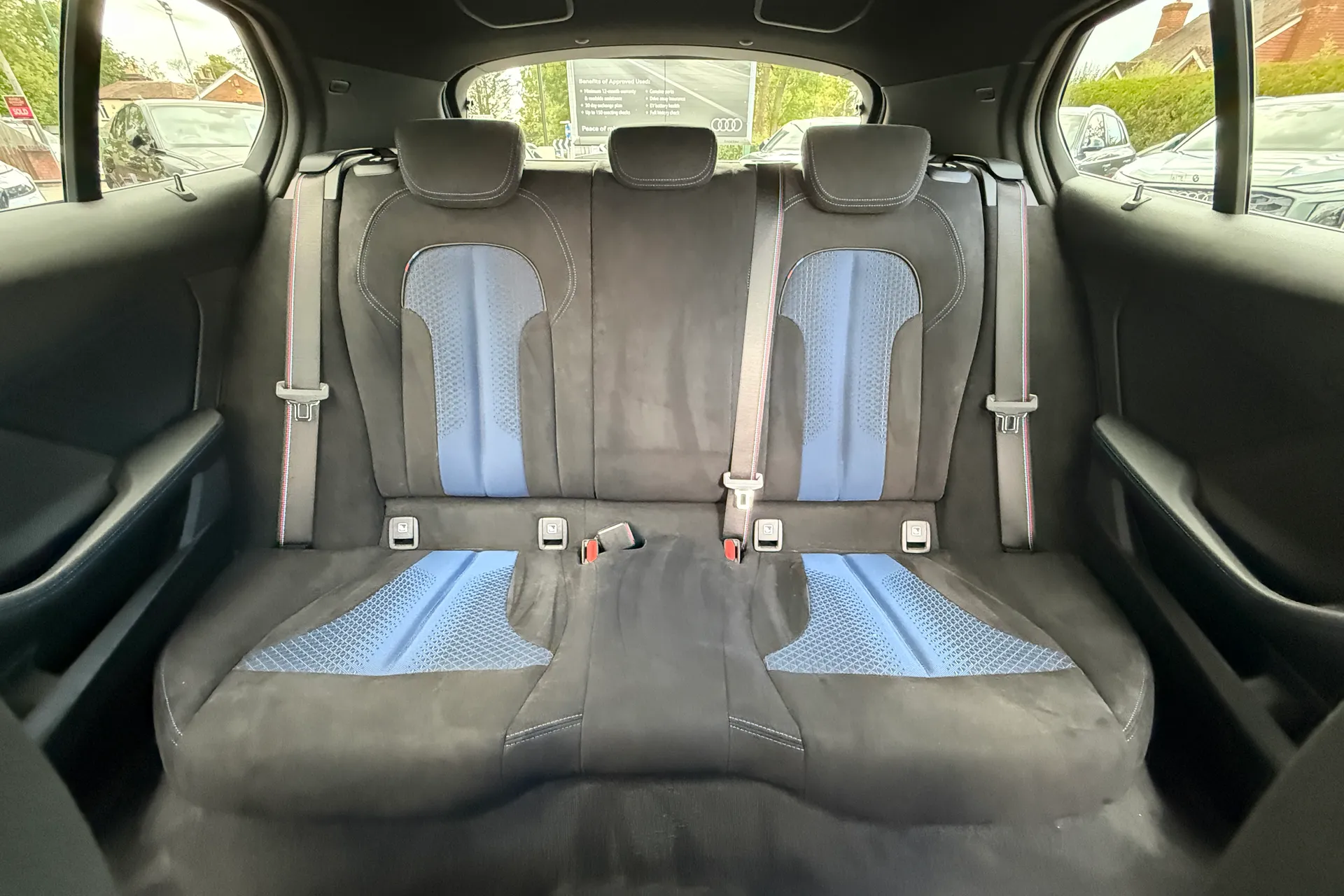 BMW 1 SERIES thumbnail image number 36