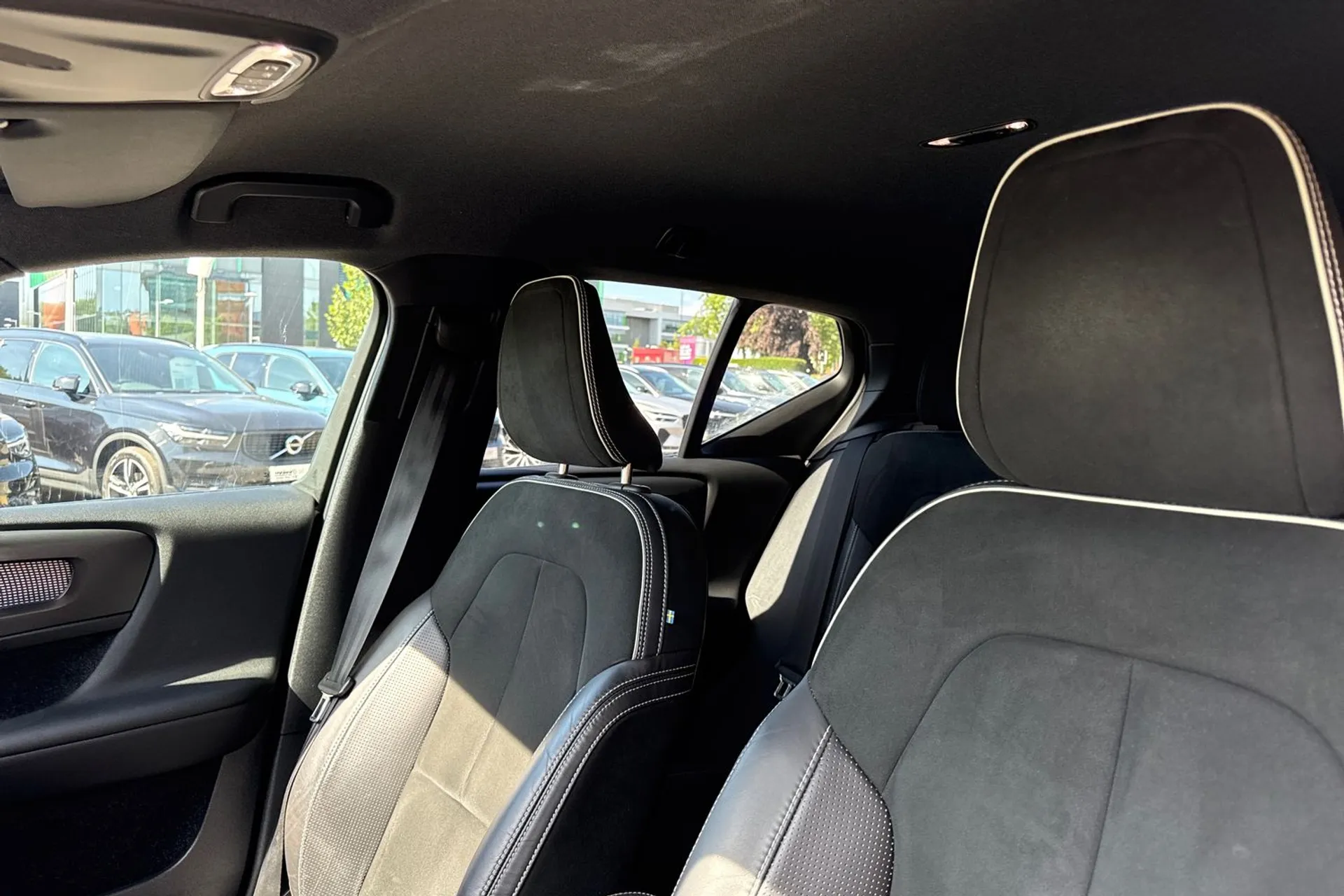 Volvo XC40 thumbnail image number 29