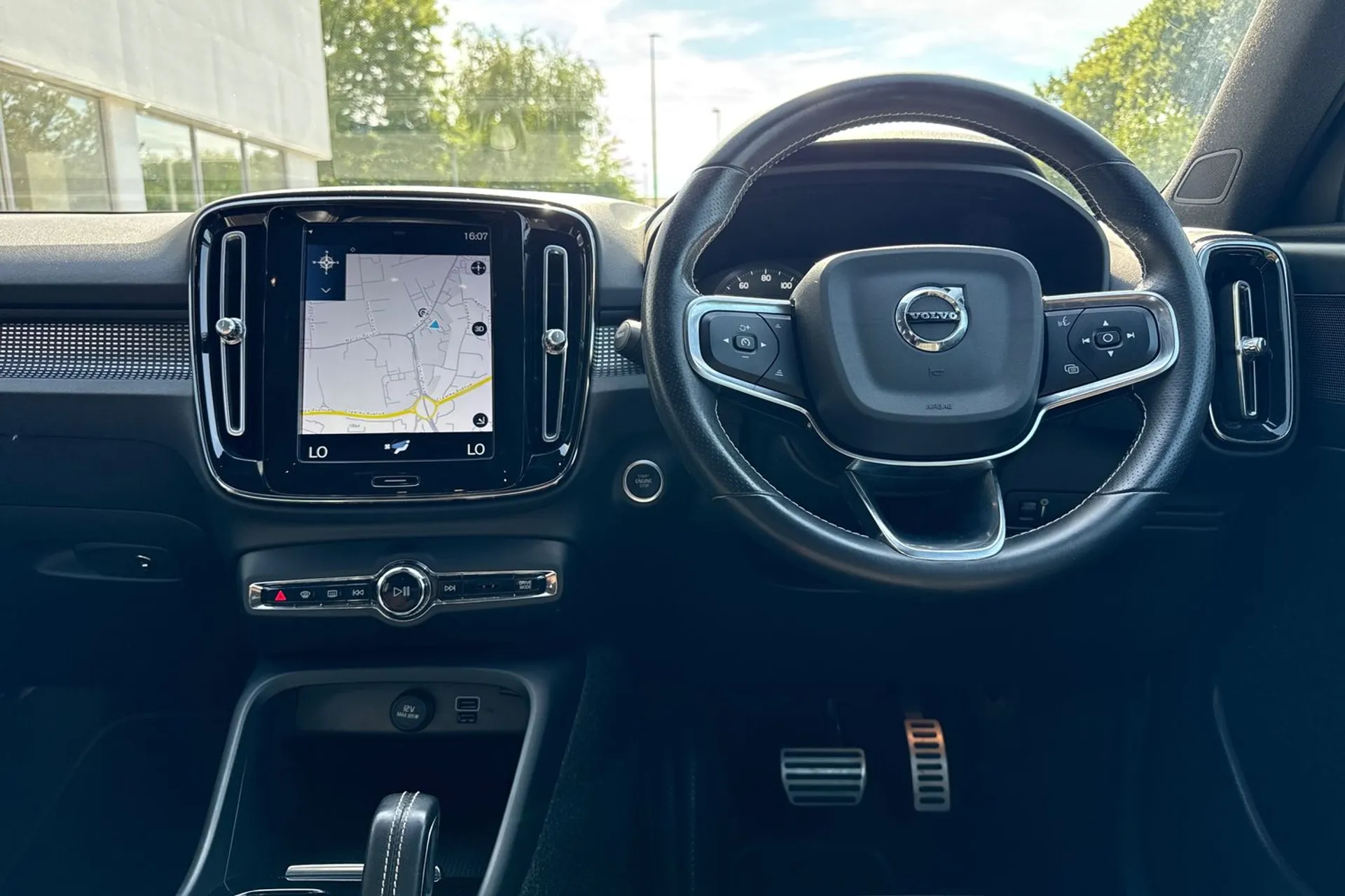 Volvo XC40 thumbnail image number 34