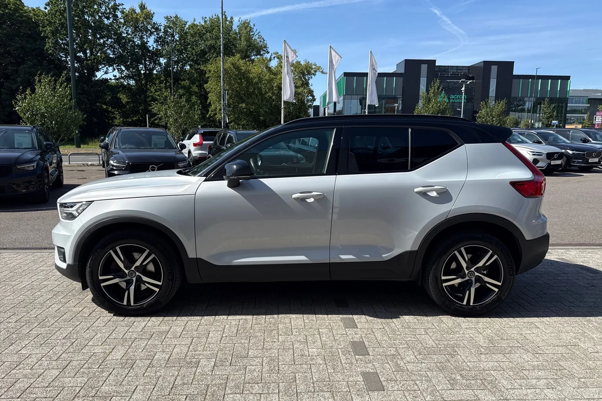 Volvo XC40 thumbnail image number 11