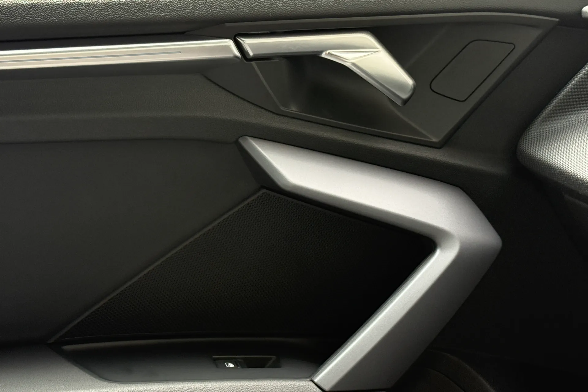 Audi A3 thumbnail image number 33