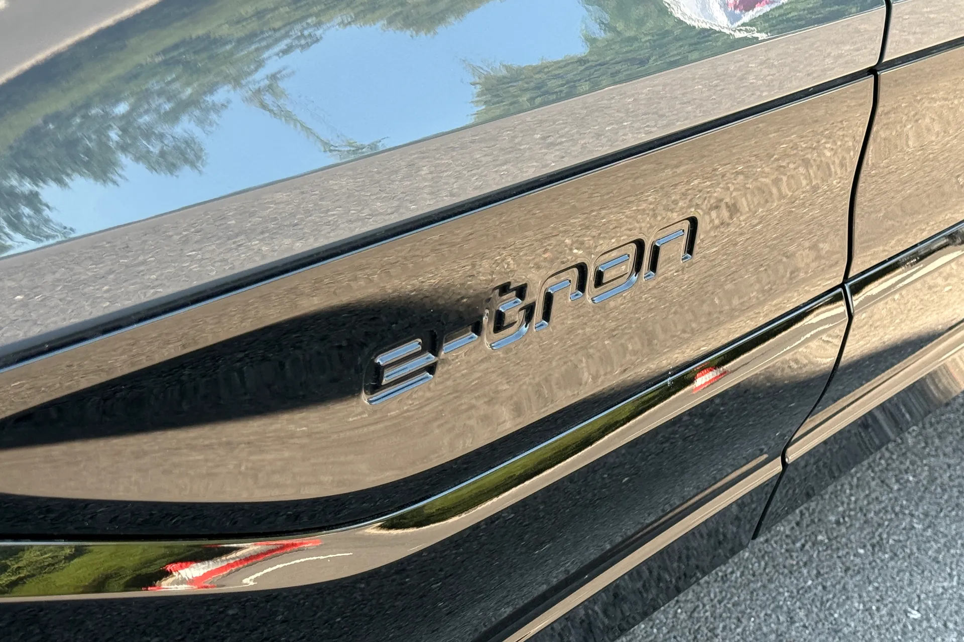 Audi Q6 e-tron thumbnail image number 15