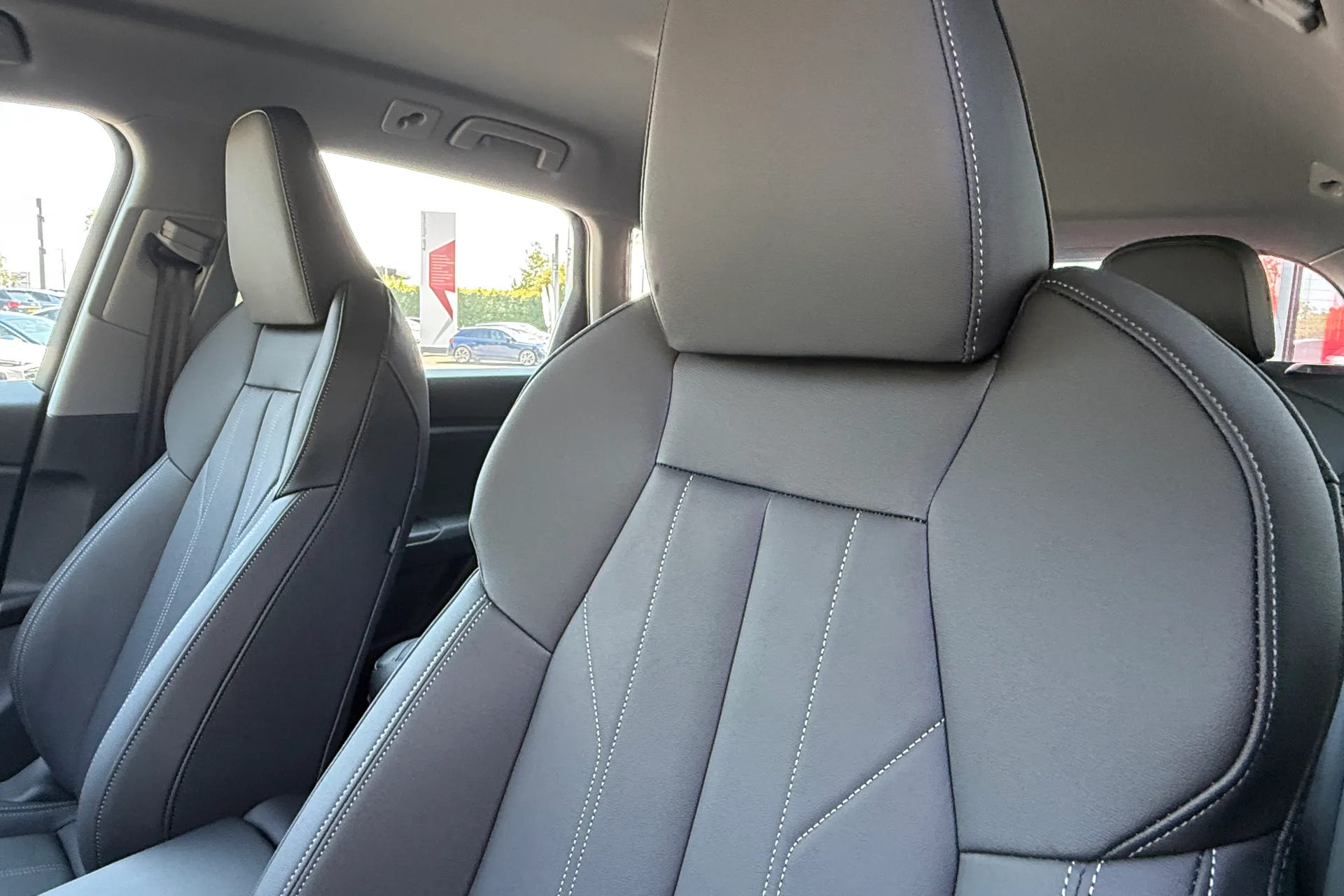 Audi Q6 e-tron thumbnail image number 39