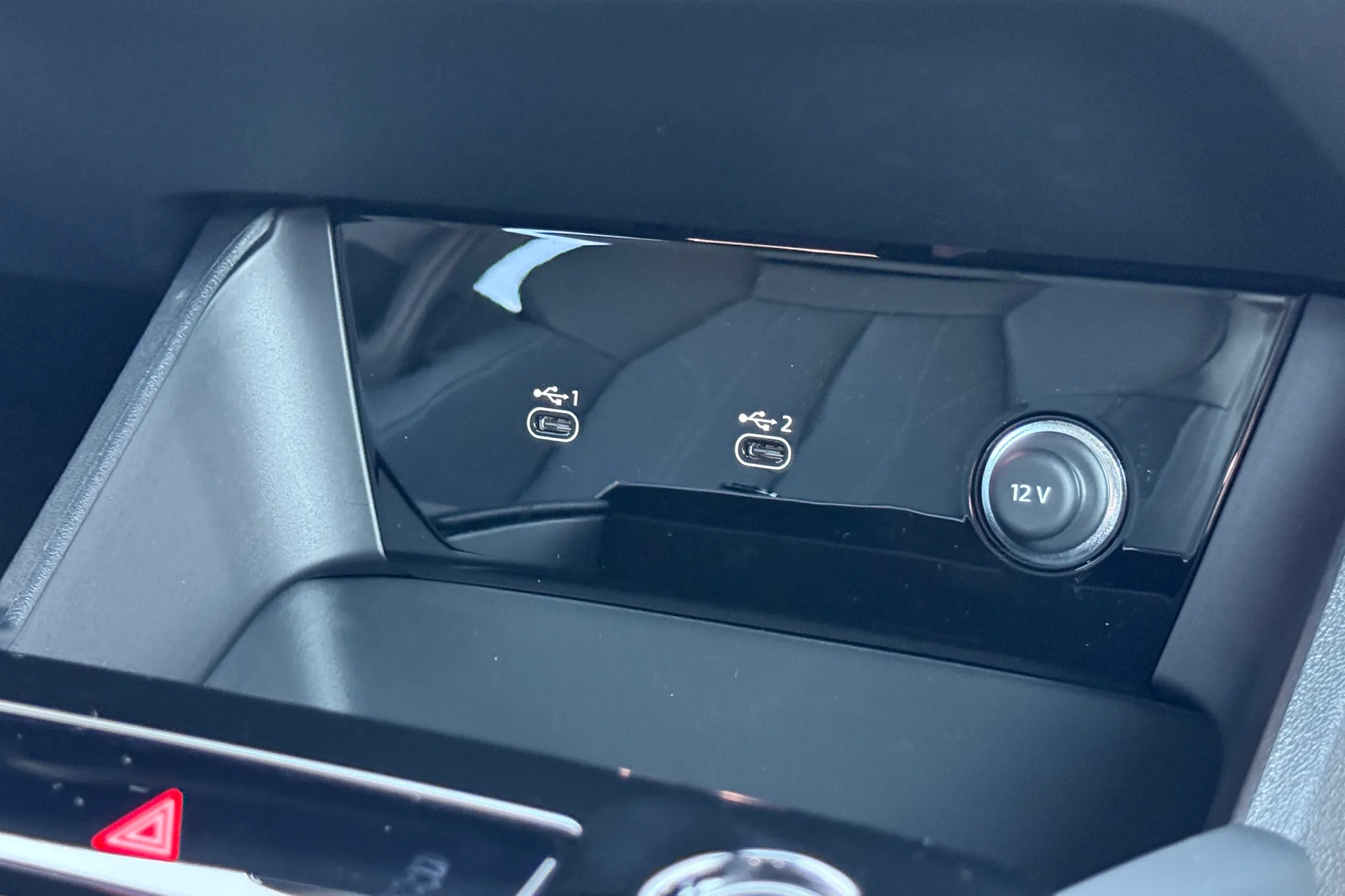 Audi Q6 e-tron thumbnail image number 16